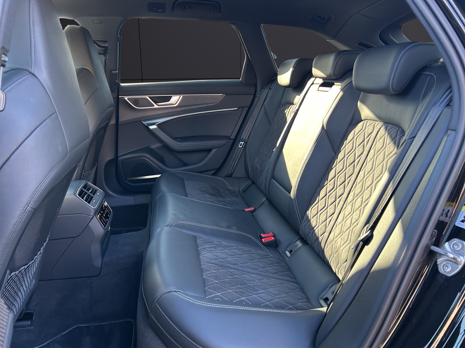 Fahrzeugabbildung Audi S6 Avant TDI quattro AHZV HD MATRIX HEAD UP STANDH ACC