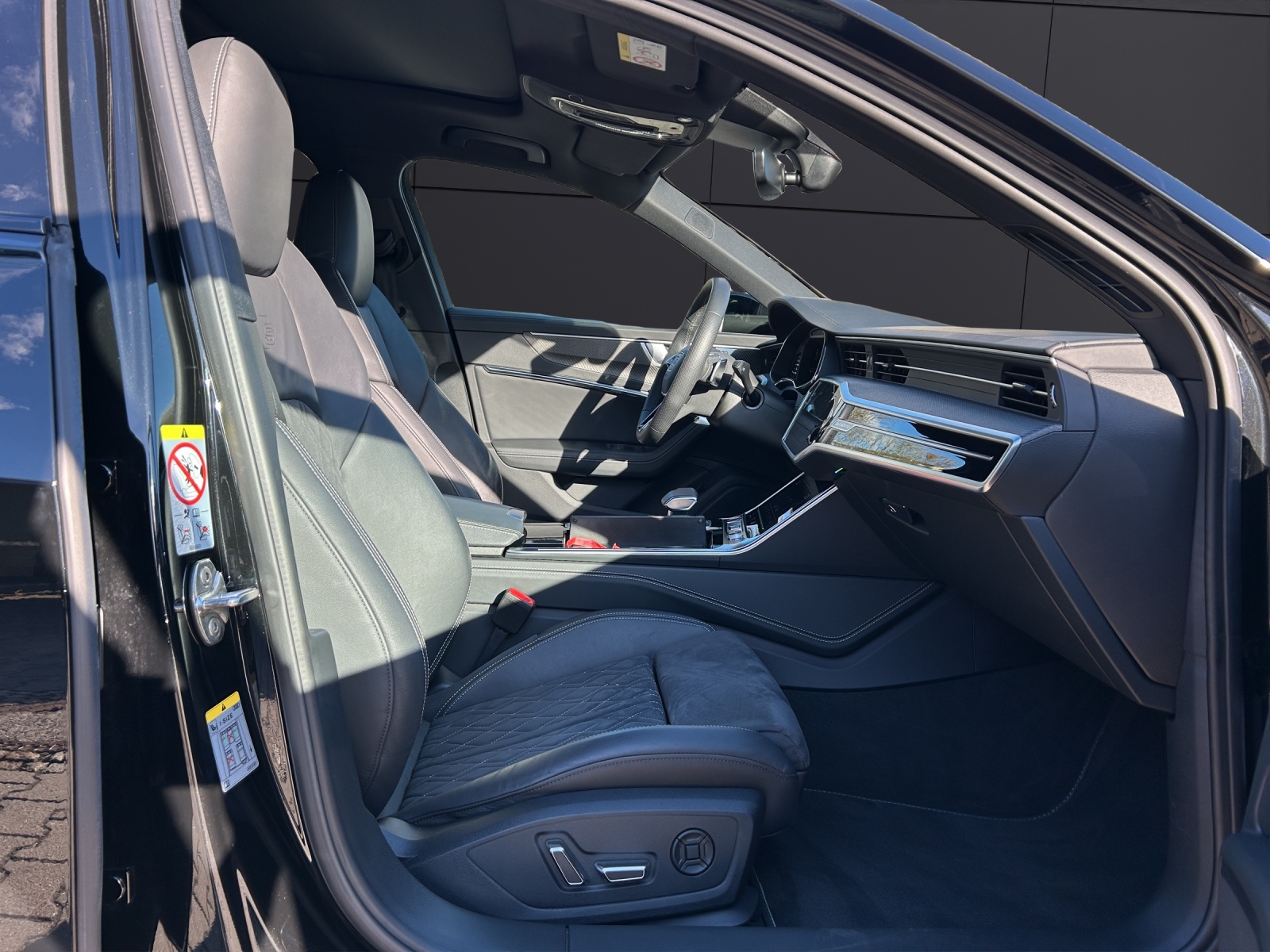 Fahrzeugabbildung Audi S6 Avant TDI quattro AHZV HD MATRIX HEAD UP STANDH ACC