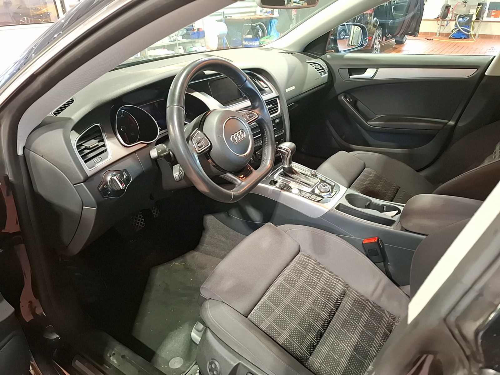 Fahrzeugabbildung Audi A5 Sportback TFSI quattro NAVI AHK SH
