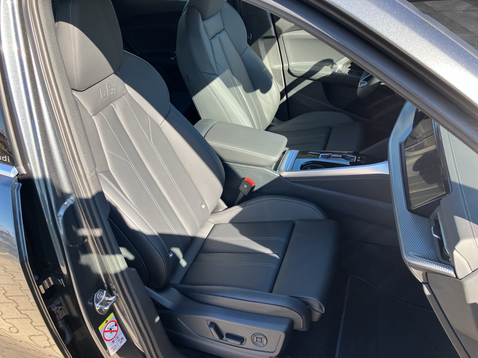 Fahrzeugabbildung Audi Q5 TDI 150 kW quattro S tronic
