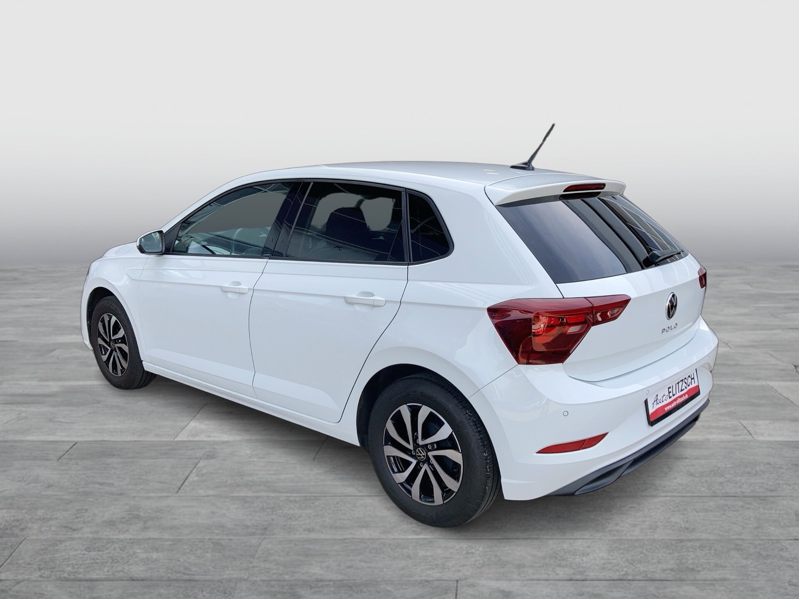 Fahrzeugabbildung Volkswagen Polo TSI Active DSG LED ACC PDC SH
