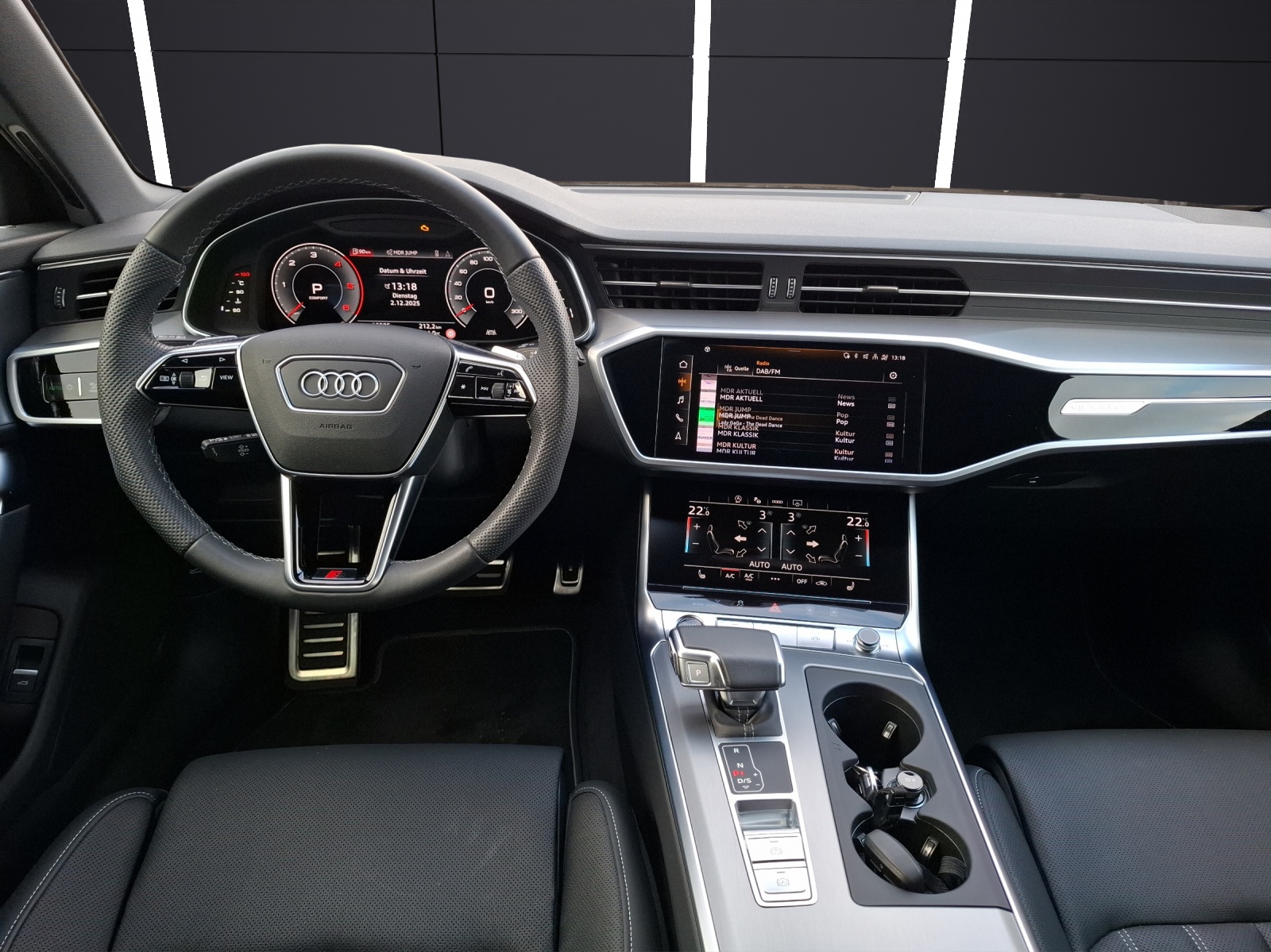Fahrzeugabbildung Audi A6 Avant 50 TDI quattro S-line Matrix AHK Navi Luft AVC RFK Leder SH 20