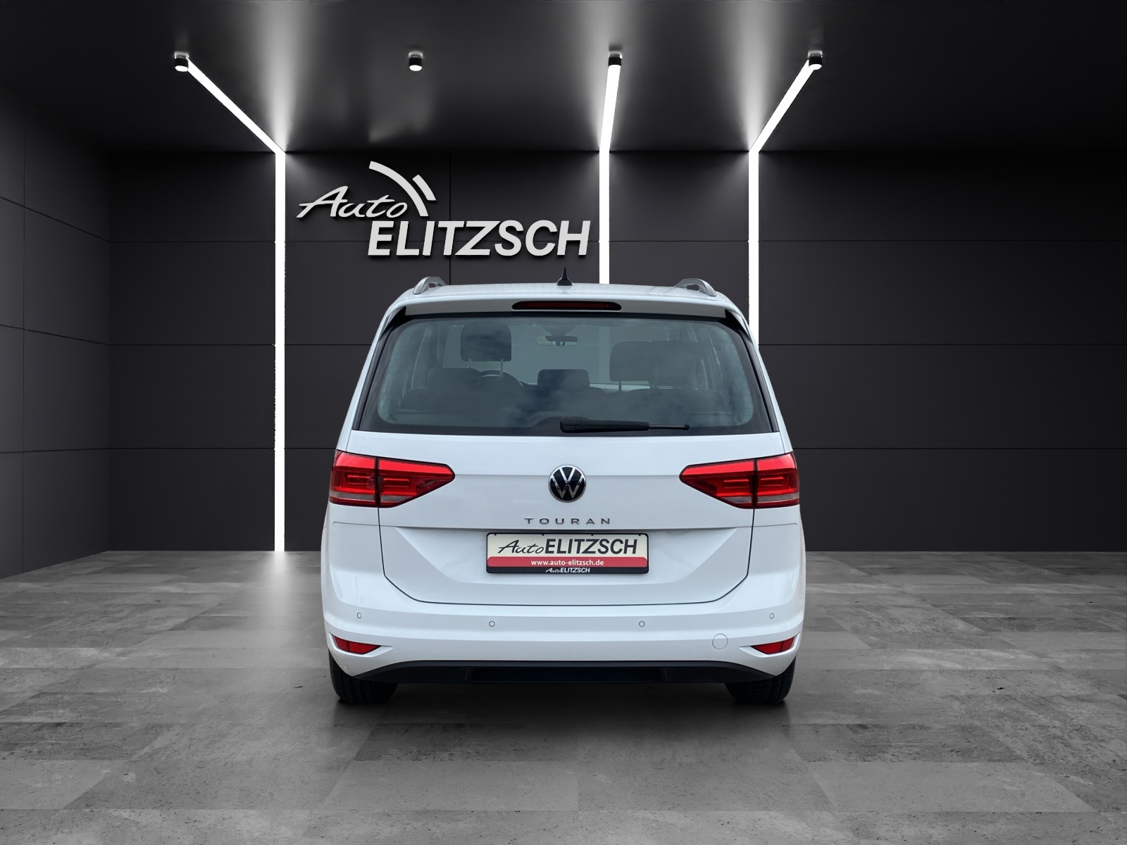 Fahrzeugabbildung Volkswagen Touran TSI Comfortline DSG LED Navi ACC PDC SH