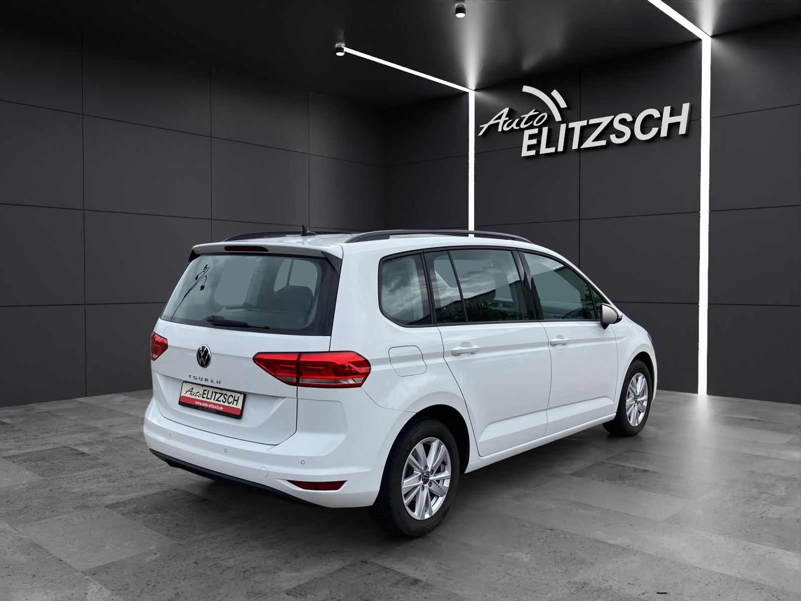 Fahrzeugabbildung Volkswagen Touran TSI Comfortline DSG LED Navi ACC PDC SH