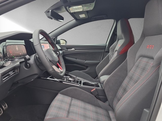 Fahrzeugabbildung Volkswagen Golf VIII GTI Matrix Standhzg Sound ACC DSG PDC SH 19