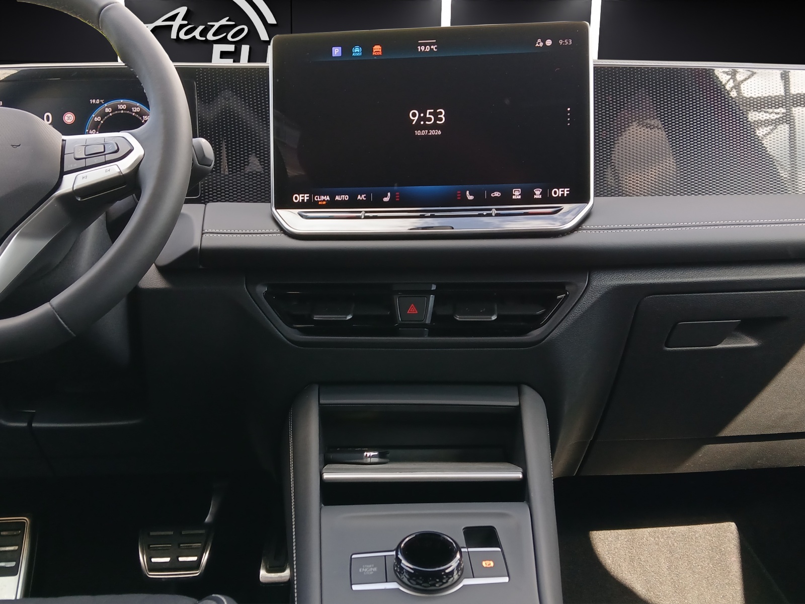 Fahrzeugabbildung Volkswagen Tiguan TDI Goal DSG Matrix AHK Navi AID ACC RFK SH 18
