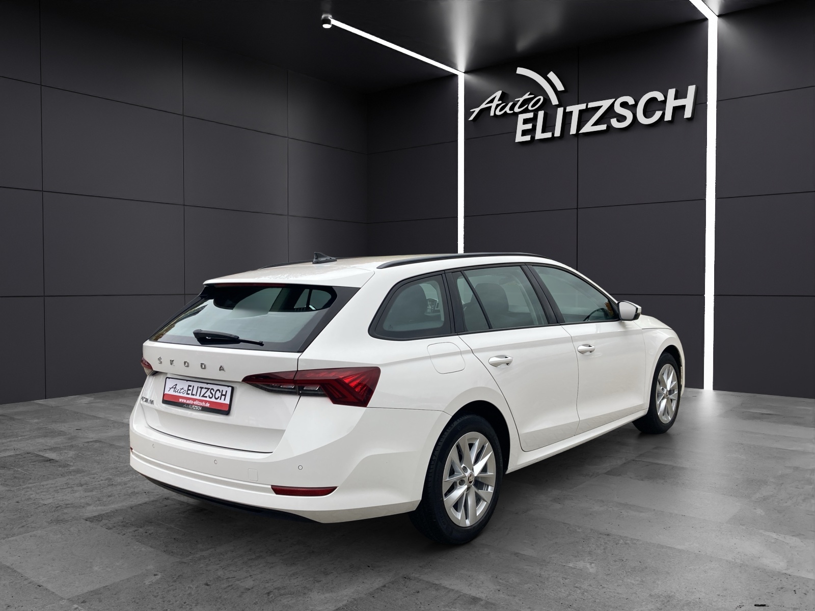 Fahrzeugabbildung SKODA Octavia Combi TDI First-Edition DSG LED Navi PDC SH