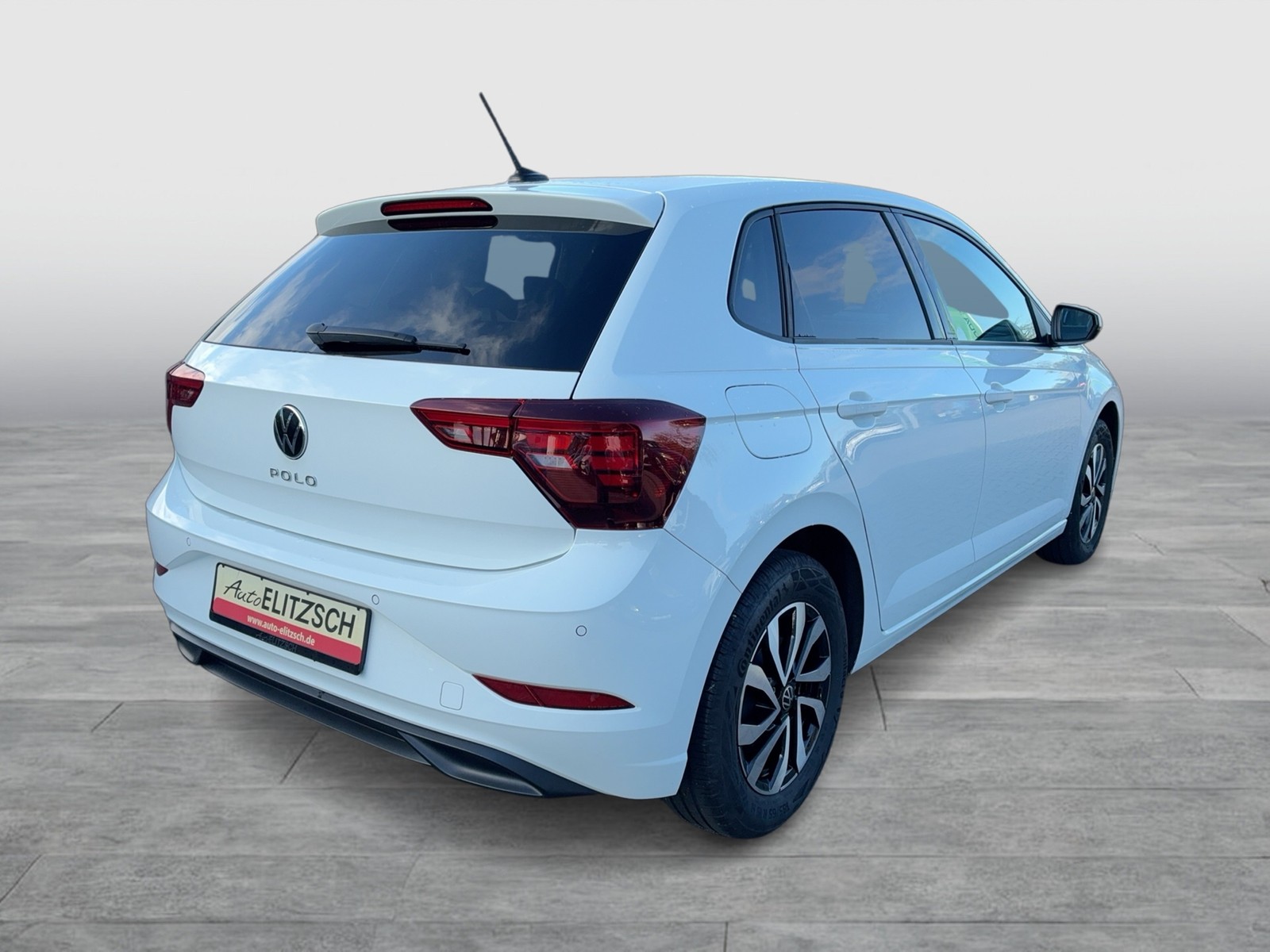 Fahrzeugabbildung Volkswagen Polo TSI Active DSG LED Navi ACC PDC SH