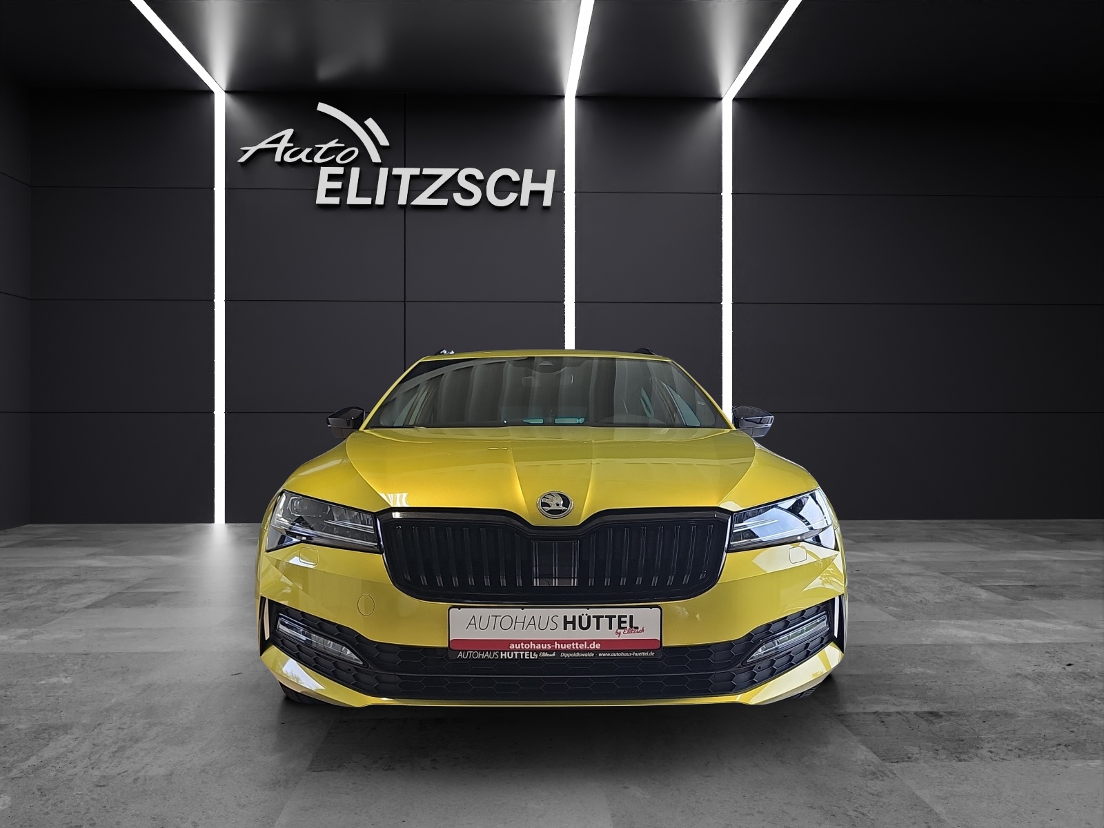Fahrzeugabbildung SKODA Superb Combi Sportline 2.0 TSI DSG AHZV DCC ACC ALCANTARAHIMMEL