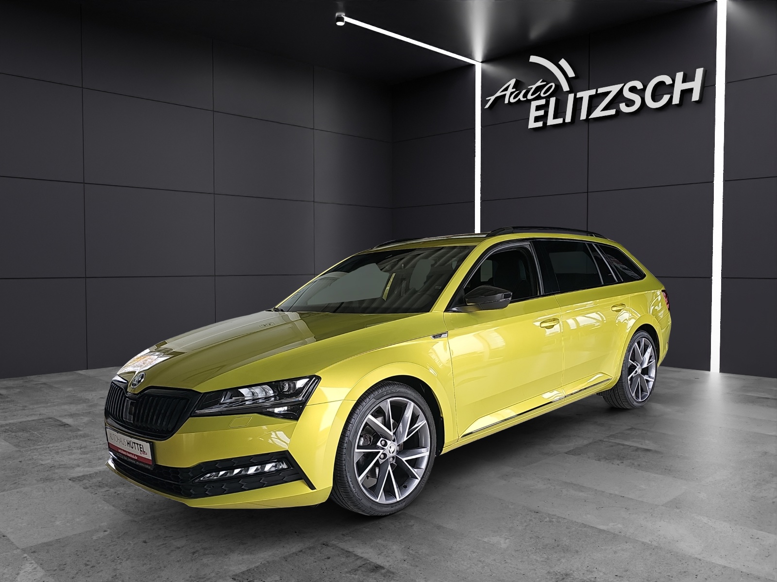 Fahrzeugabbildung SKODA Superb Combi Sportline 2.0 TSI DSG AHZV DCC ACC ALCANTARAHIMMEL