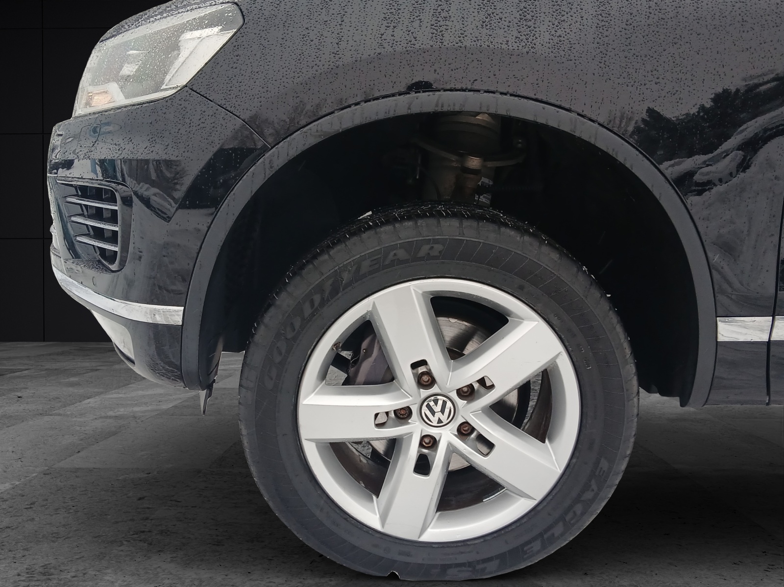 Fahrzeugabbildung Volkswagen Touareg TDI Terrain-Tech R-Line 4M Xenon AHK Navi Luft Leder SH 19