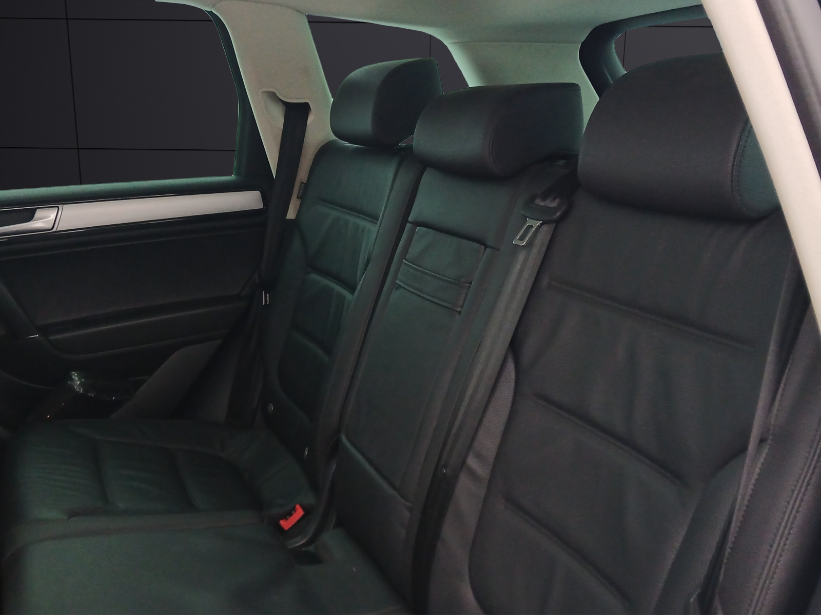 Fahrzeugabbildung Volkswagen Touareg TDI Terrain-Tech R-Line 4M Xenon AHK Navi Luft Leder SH 19