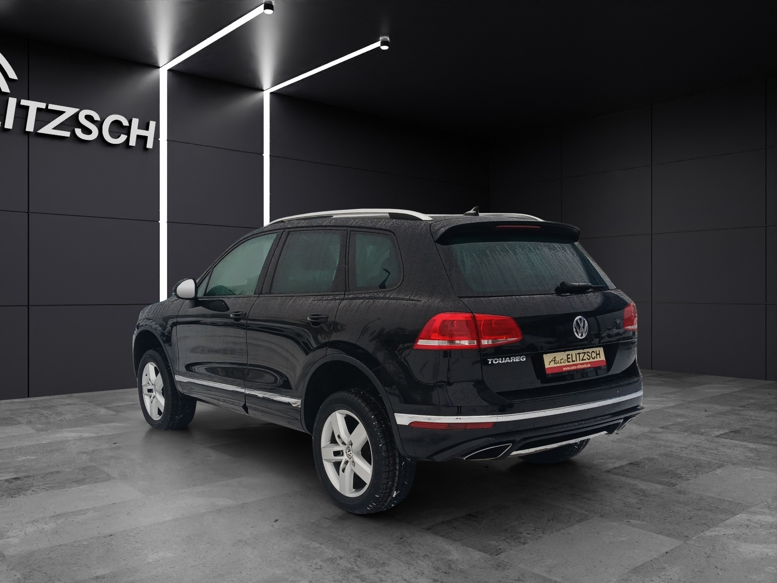Fahrzeugabbildung Volkswagen Touareg TDI Terrain-Tech R-Line 4M Xenon AHK Navi Luft Leder SH 19