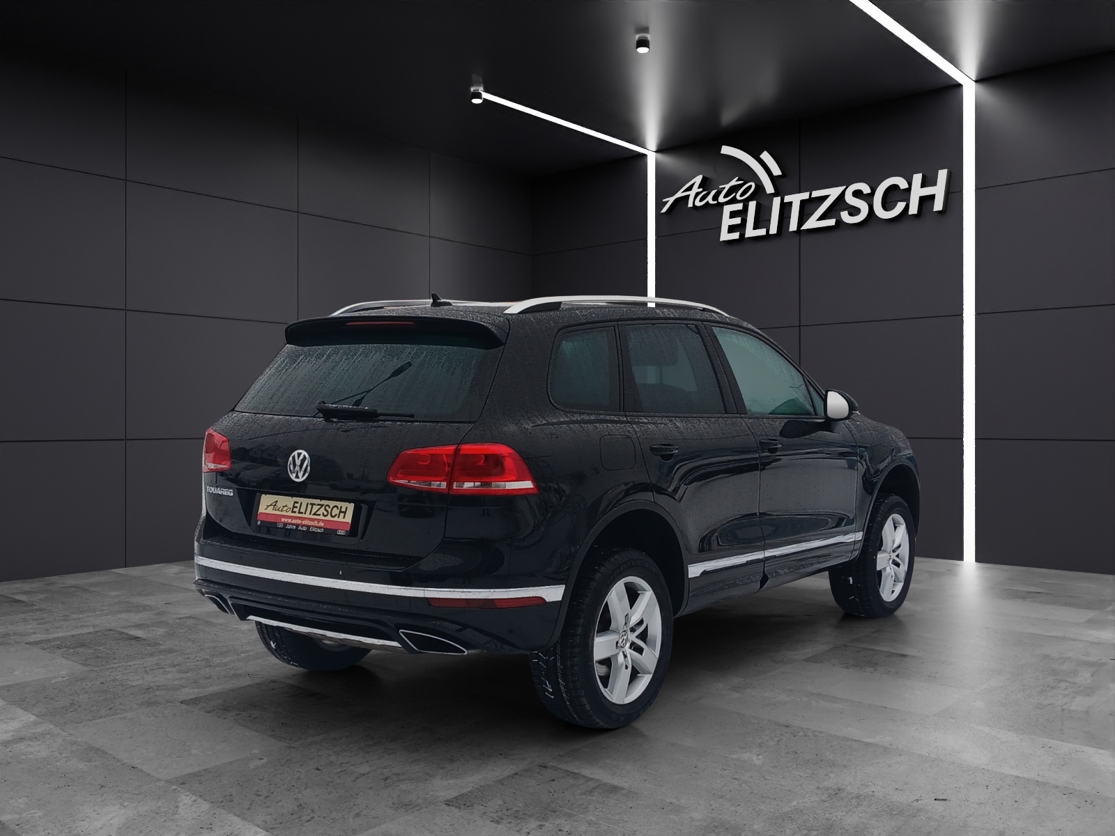 Fahrzeugabbildung Volkswagen Touareg TDI Terrain-Tech R-Line 4M Xenon AHK Navi Luft Leder SH 19