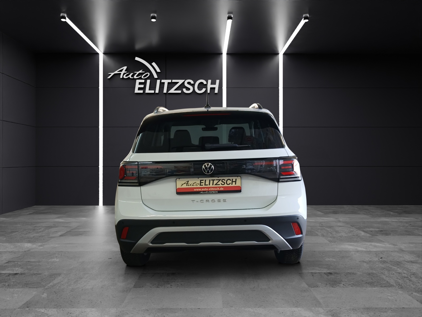 Fahrzeugabbildung Volkswagen T-Cross Life DSG LED RearView Ready2Discover