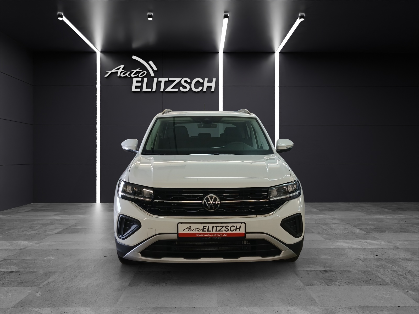 Fahrzeugabbildung Volkswagen T-Cross Life DSG LED RearView Ready2Discover