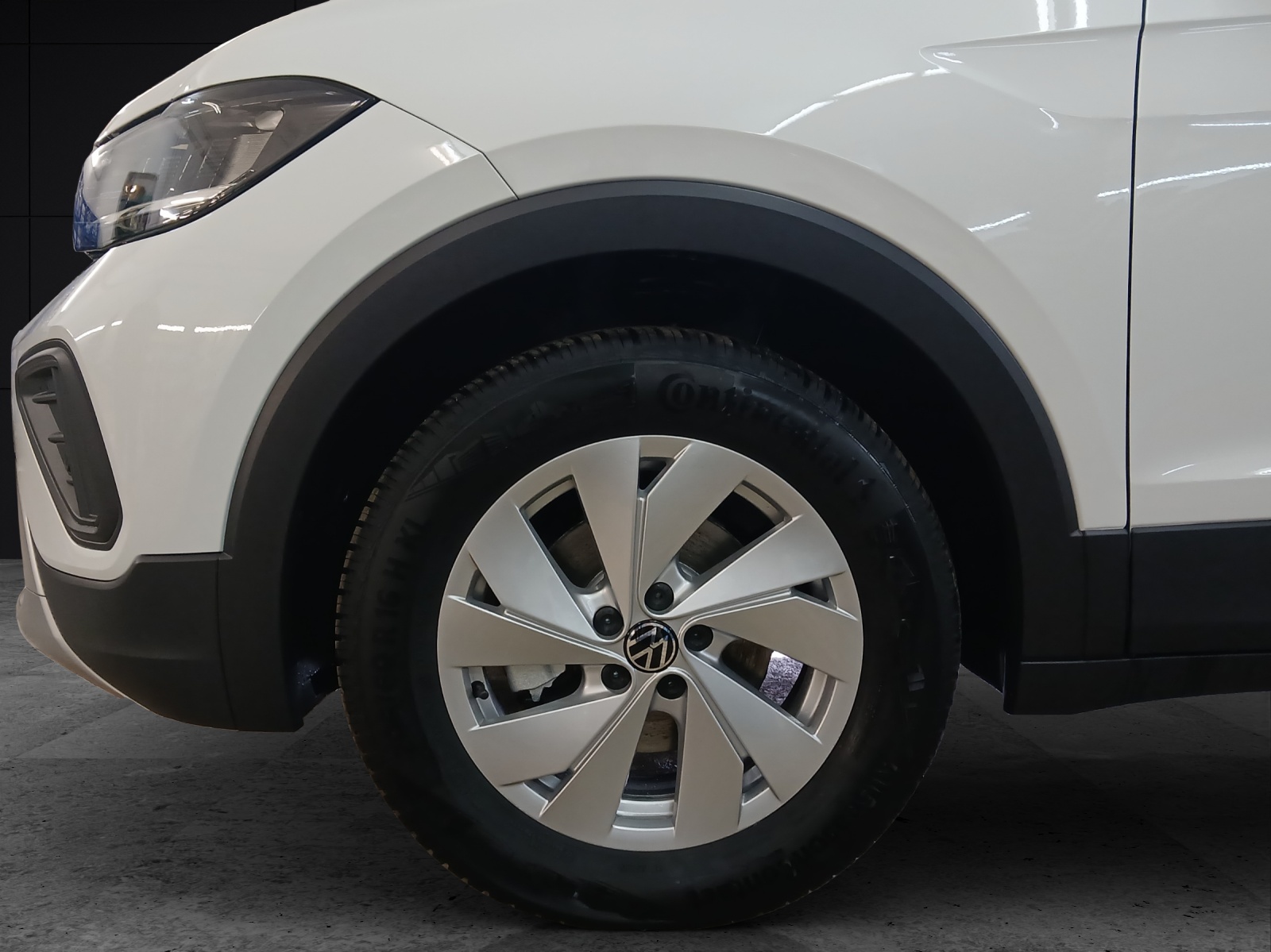 Fahrzeugabbildung Volkswagen T-Cross Life DSG LED RearView Ready2Discover