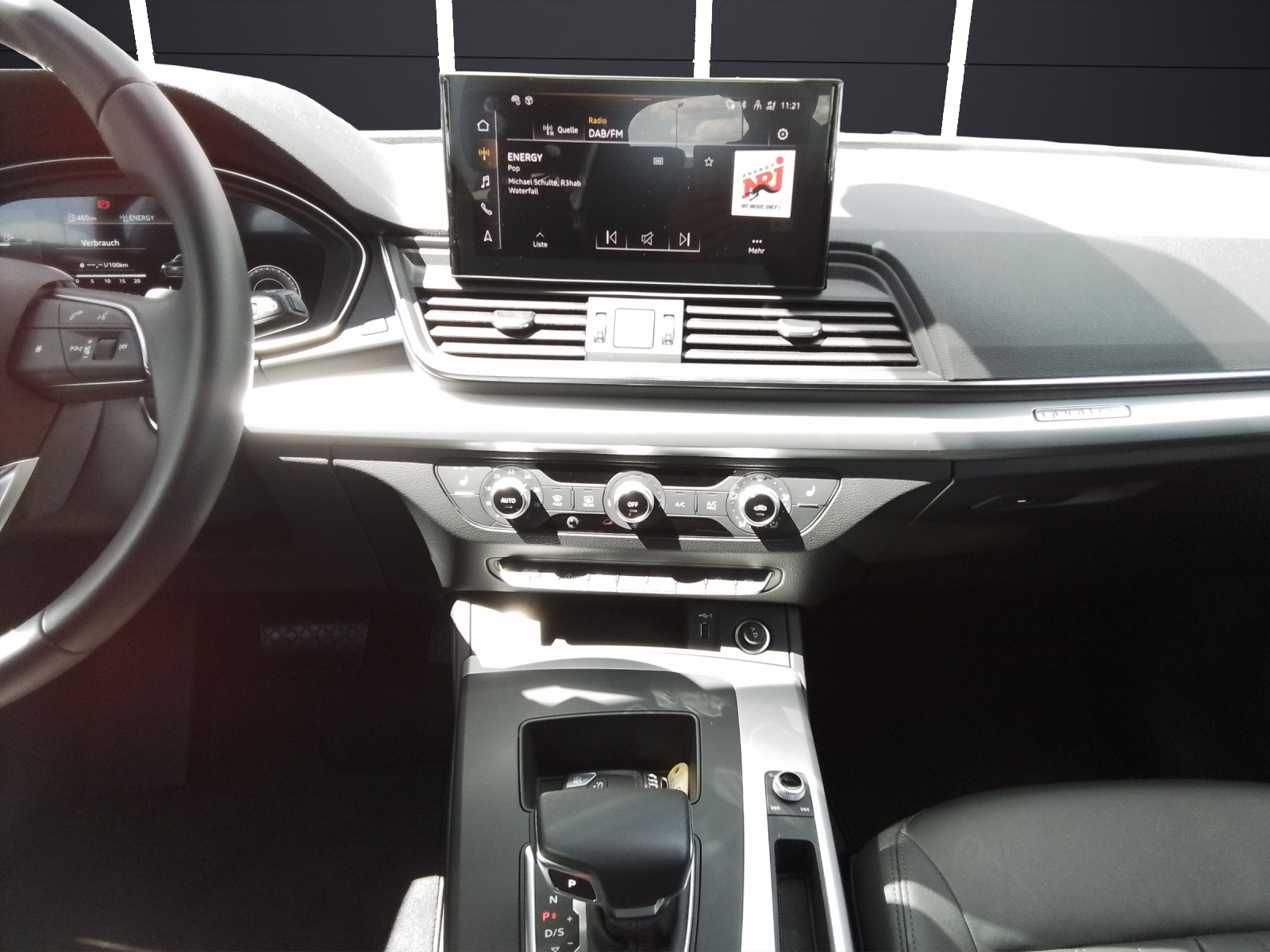 Fahrzeugabbildung Audi Q5 Sportback 40 TDI quattro Matrix Navi Leder AVC ACC RFK SH