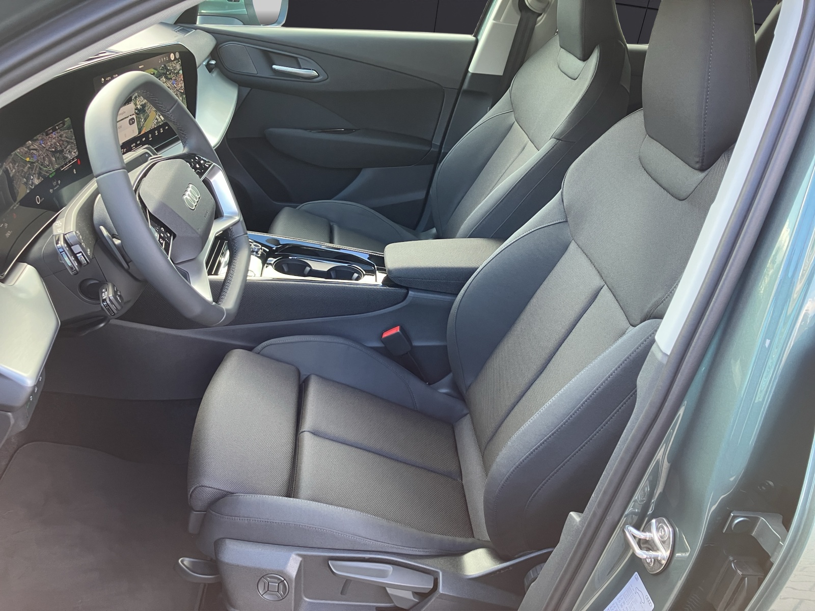 Fahrzeugabbildung Audi Q3 TFSI 110 kW LED, AHZV, DAB, ACC