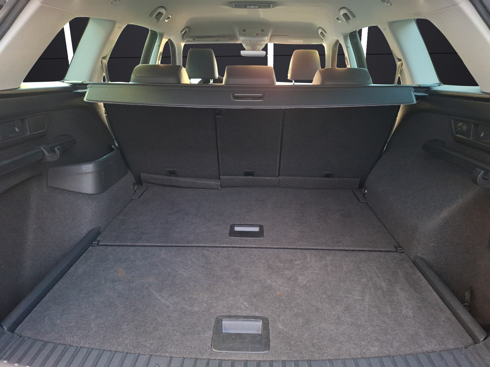 Fahrzeugabbildung SKODA Kodiaq TSI Style DSG 4x4 Standhzg. Matrix Navi Leder AID ACC RFK SH