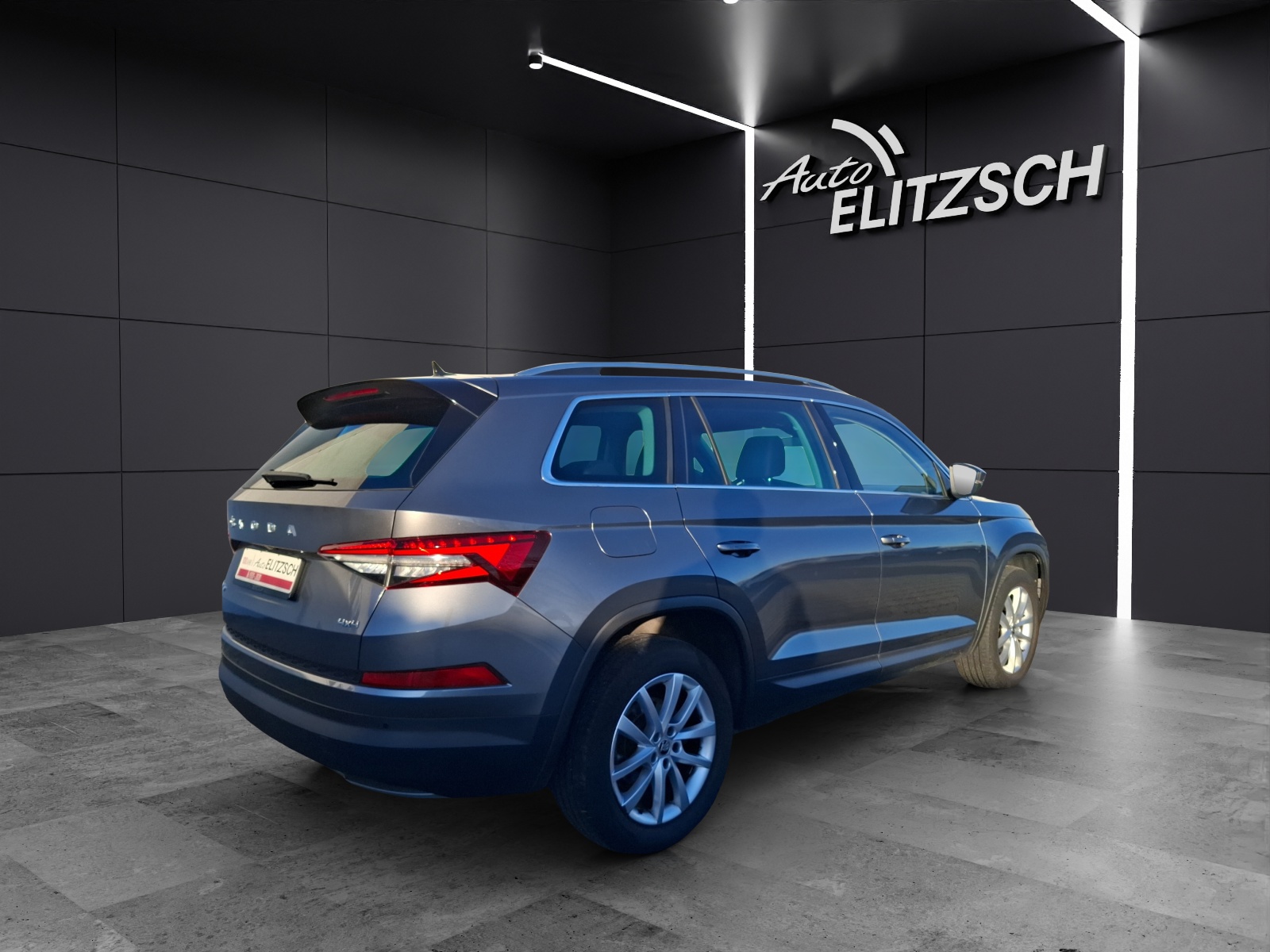 Fahrzeugabbildung SKODA Kodiaq TSI Style DSG 4x4 Standhzg. Matrix Navi Leder AID ACC RFK SH