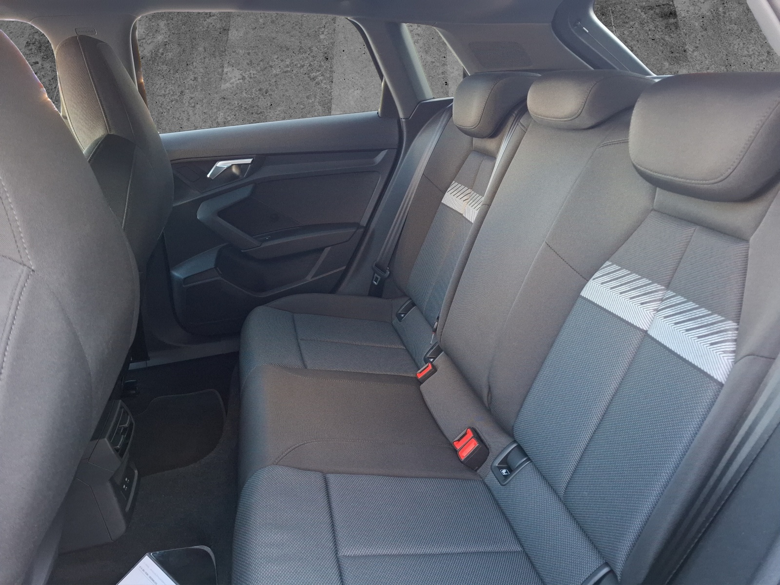 Fahrzeugabbildung Audi A3 Sportback 30 TFSI advanced Navi AVC ACC PDC SH LM