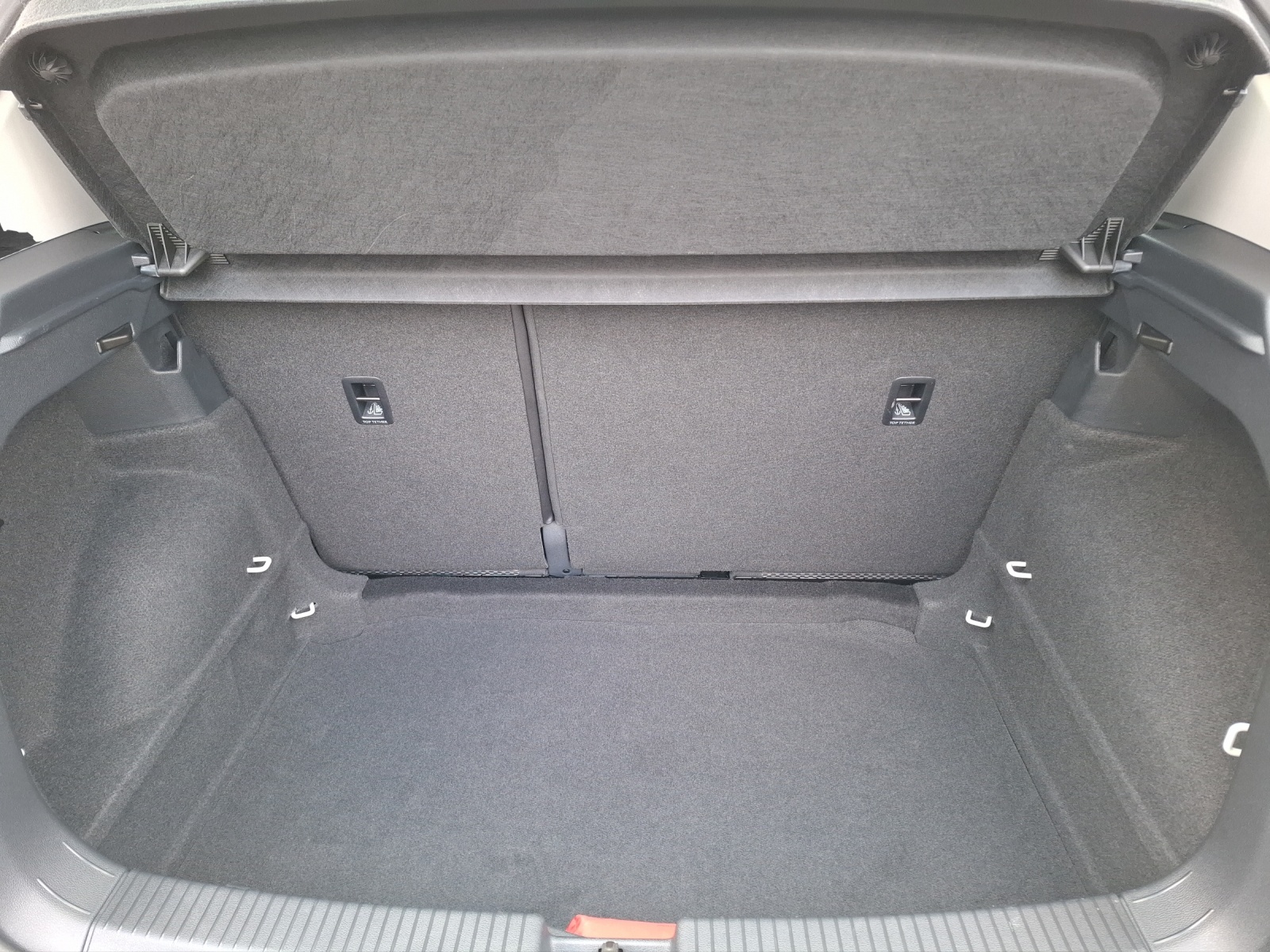 Fahrzeugabbildung Volkswagen T-Cross TSI Basis Navi AID PDC SH