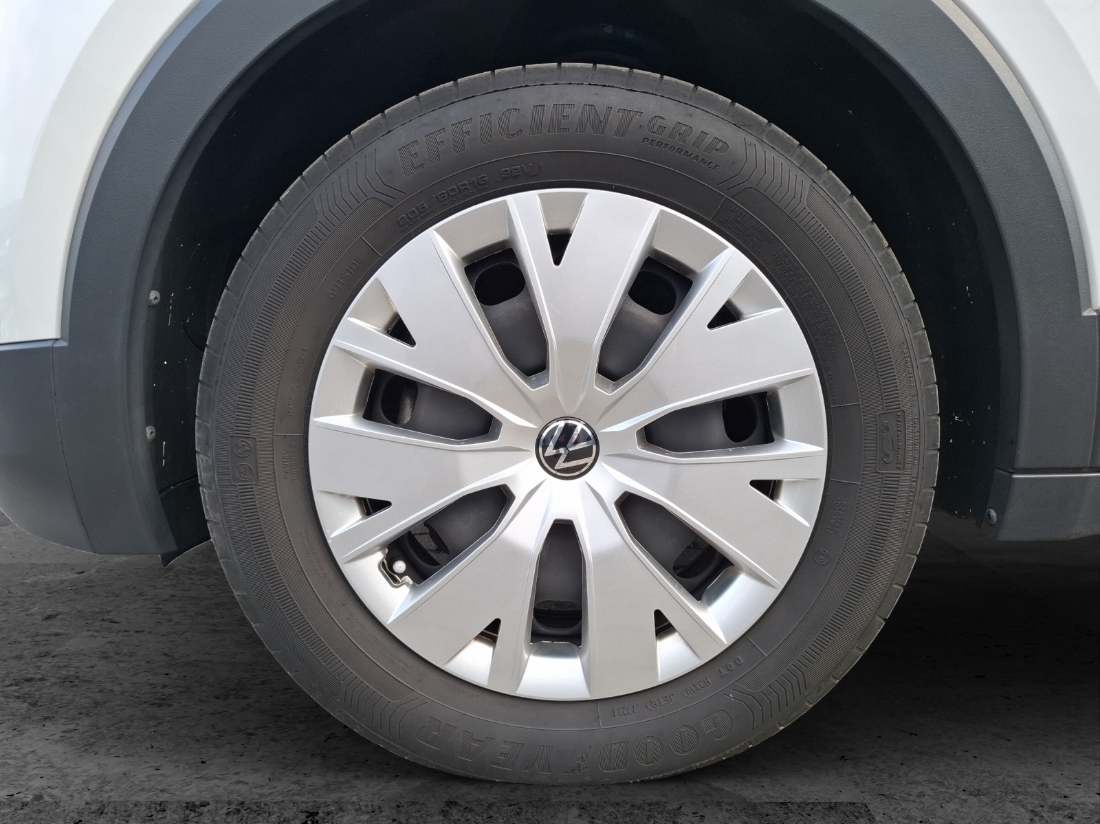 Fahrzeugabbildung Volkswagen T-Cross TSI Basis Navi AID PDC SH