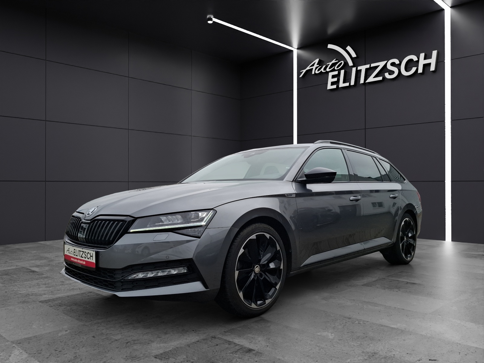 Fahrzeugabbildung SKODA Superb Combi TDI Sportline DSG 4x4 Matrix Navi AID ACC SH 19