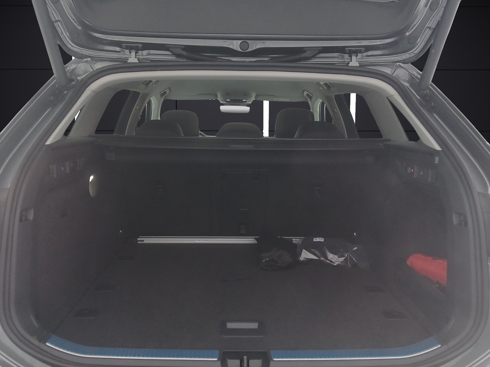 Fahrzeugabbildung Volkswagen Passat Variant Elegance TDI IQ-LED AHK Massage DCC