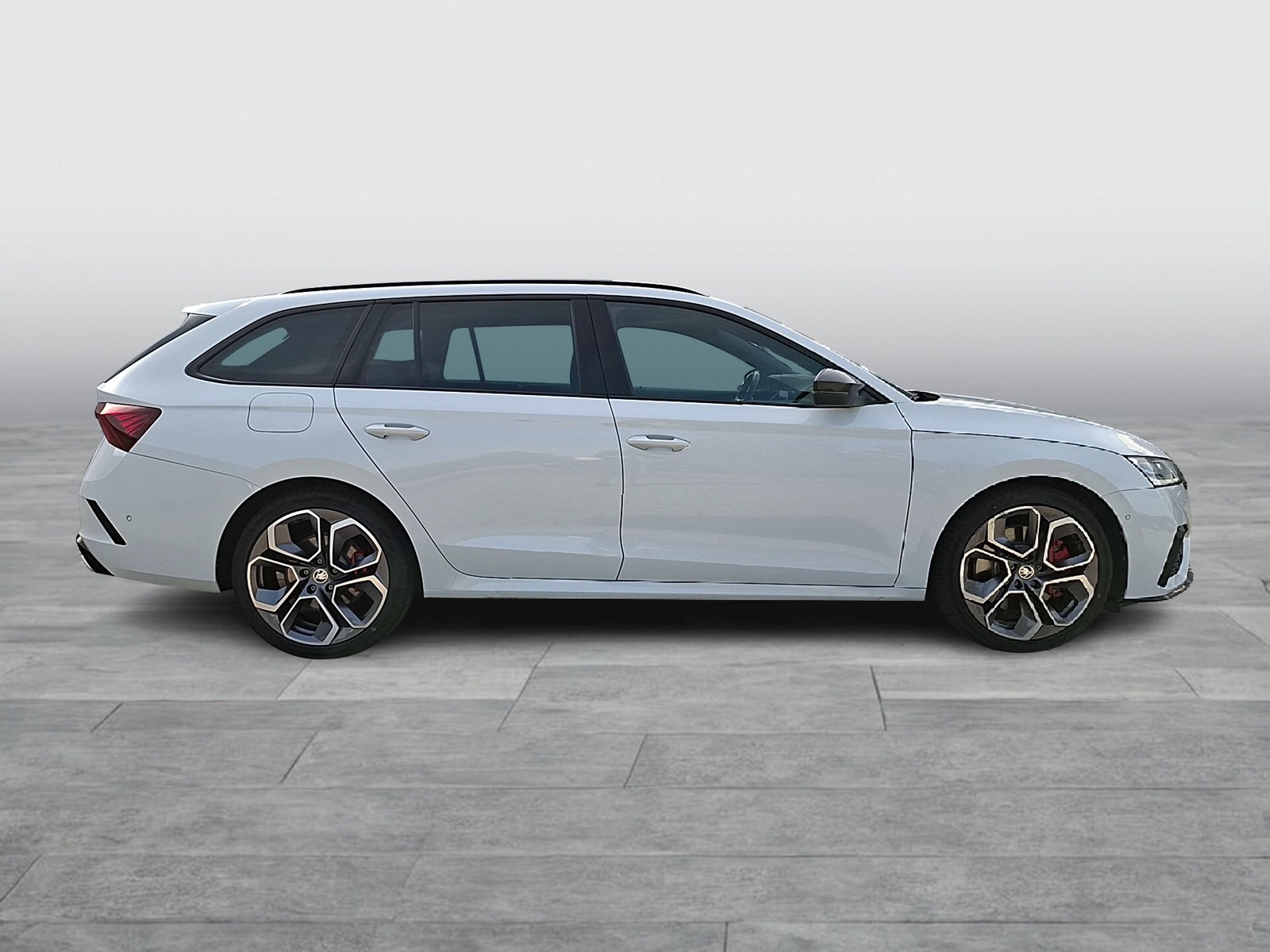 Fahrzeugabbildung SKODA Octavia CombI TSI RS-Plus DSG Matrix Navi Pano HUD ACC RFK Canton SH 19