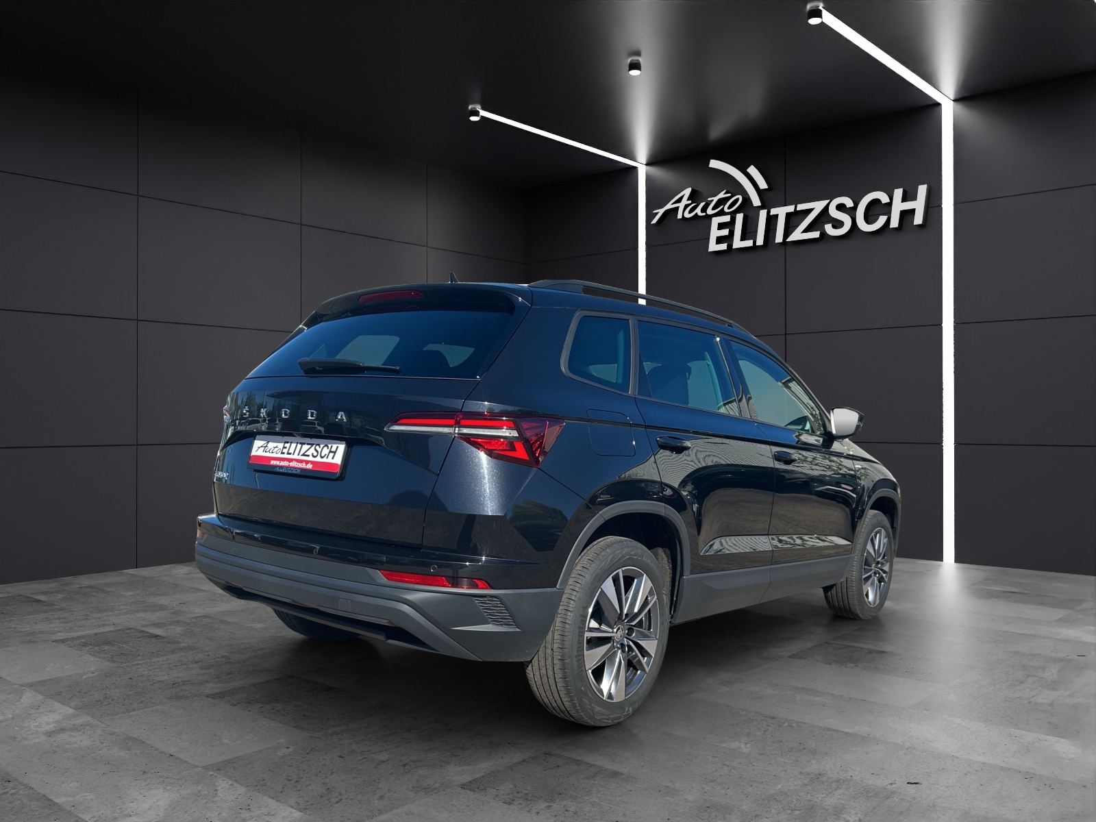 Fahrzeugabbildung SKODA Karoq TSI Tour LED Navi AIC GRA RFK SH