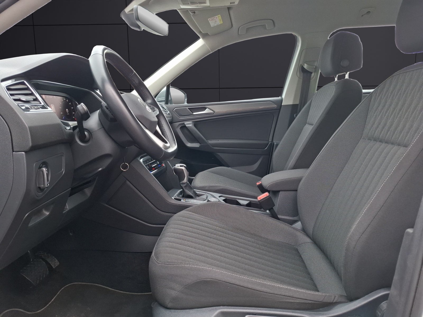 Fahrzeugabbildung Volkswagen Tiguan Allspace TDI Life DSG 4M LED Navi AID ACC RFK SH