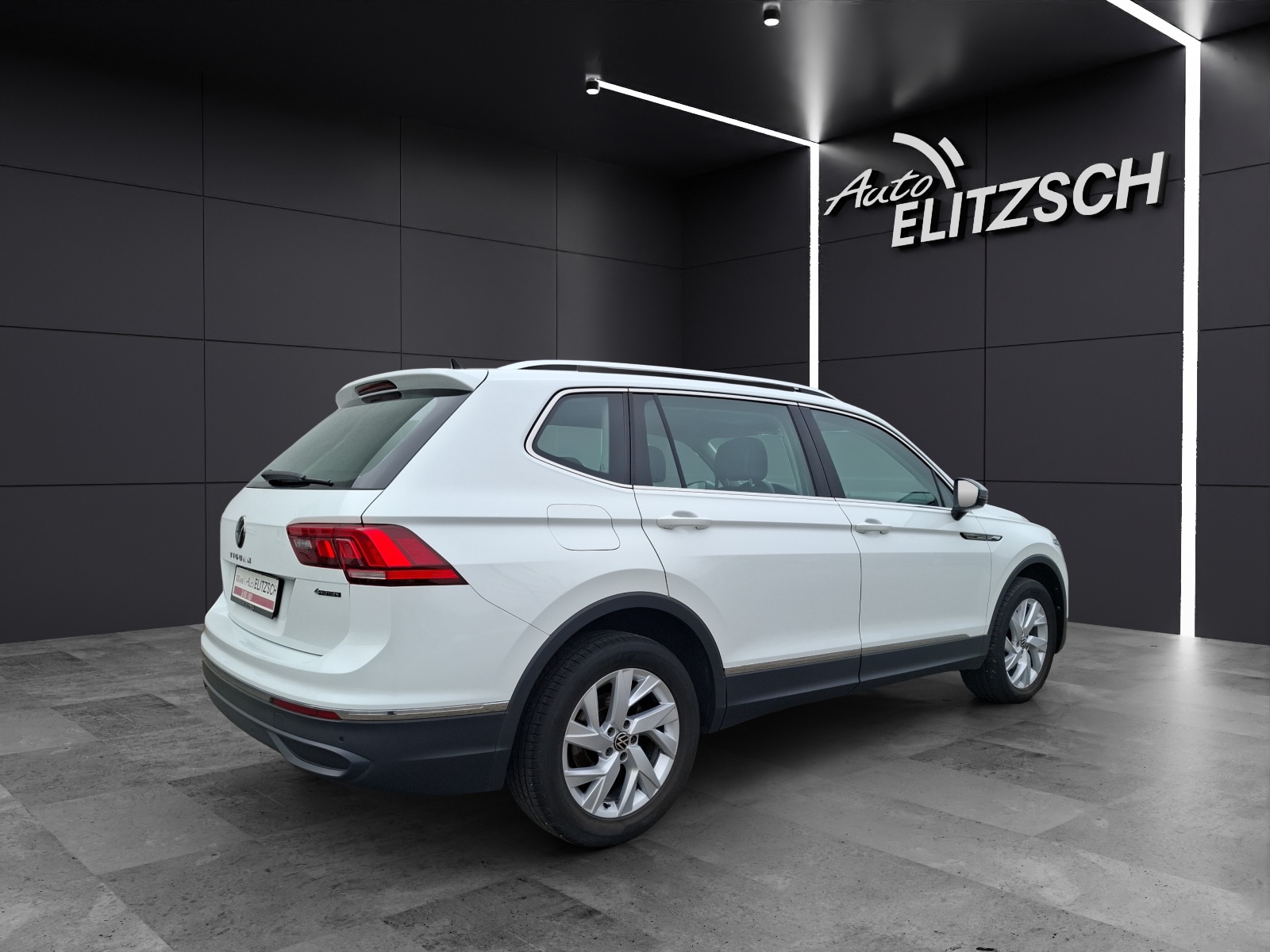 Fahrzeugabbildung Volkswagen Tiguan Allspace TDI Life DSG 4M LED Navi AID ACC RFK SH