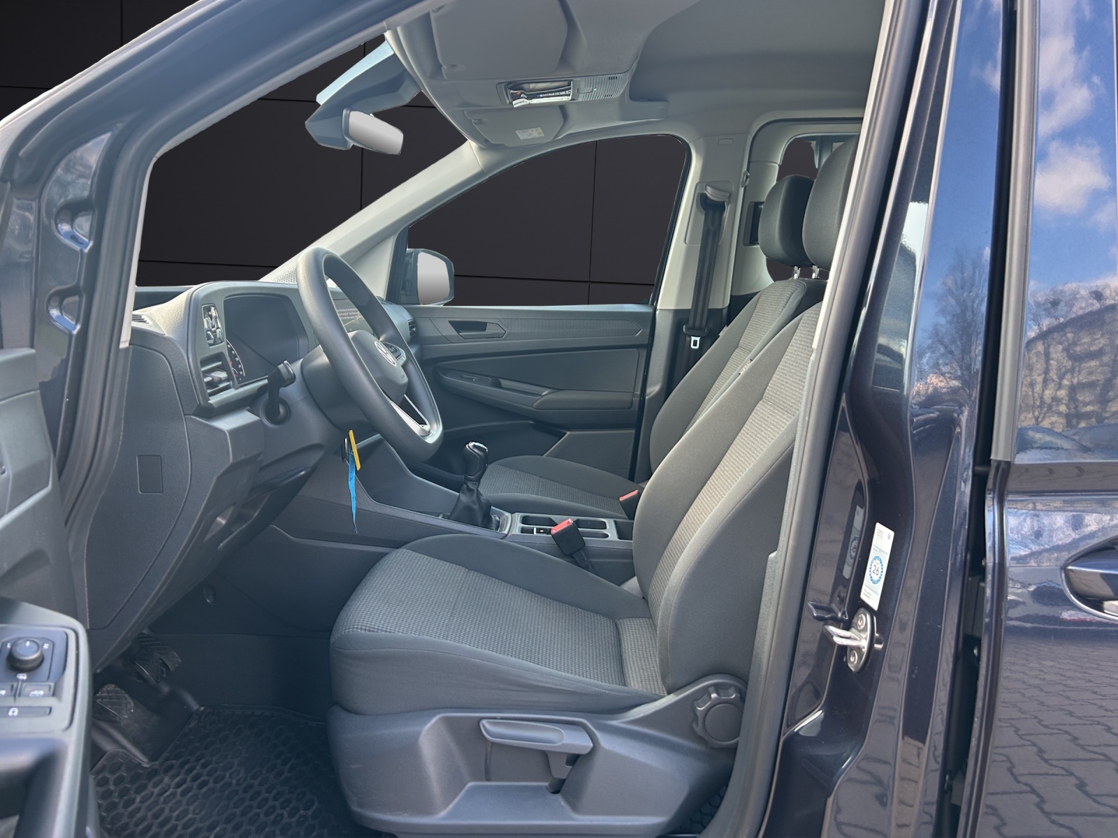 Fahrzeugabbildung Volkswagen Caddy Kombi TDI Maxi 4MOT AHZV PDC NSW