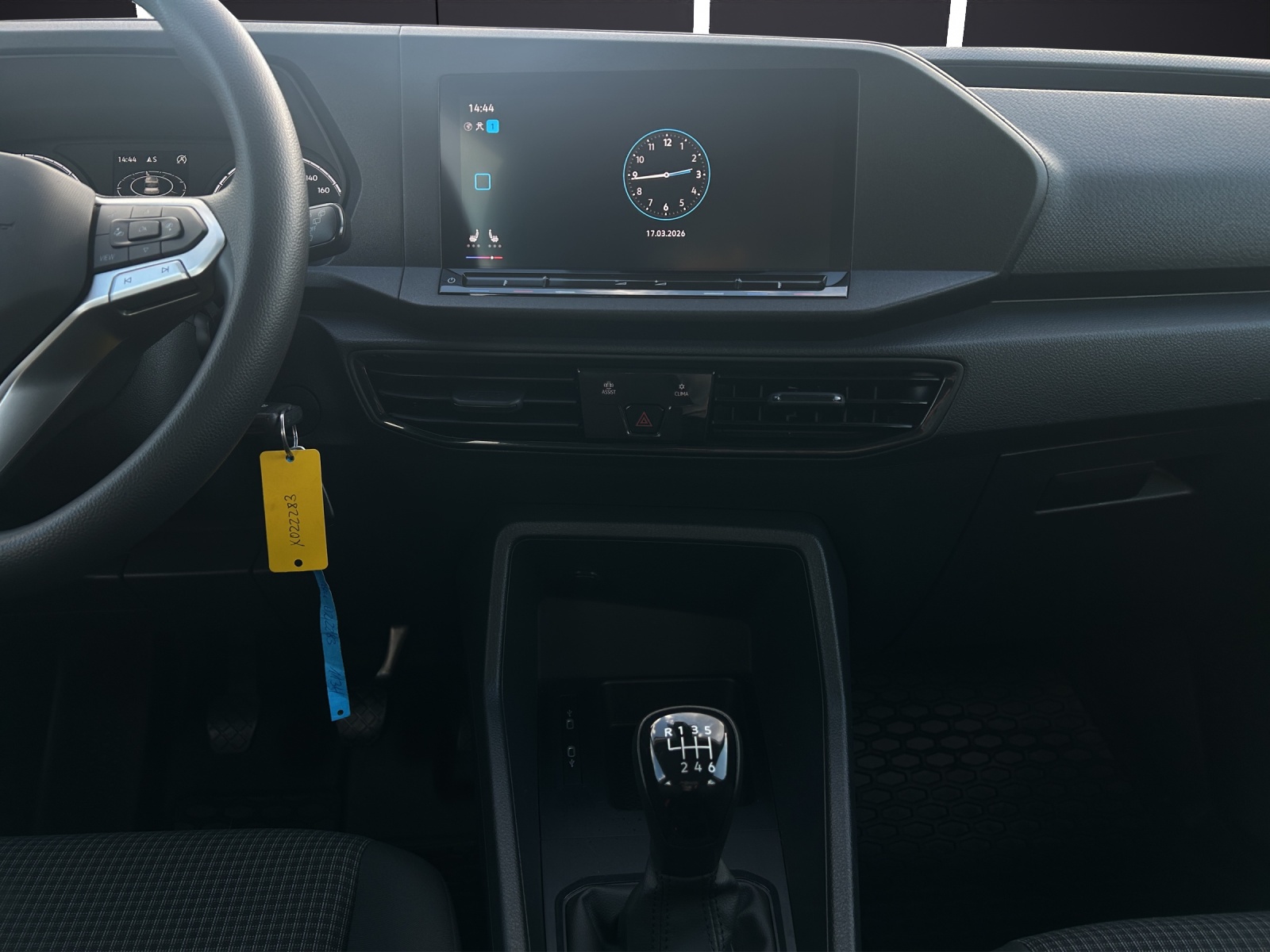 Fahrzeugabbildung Volkswagen Caddy Kombi TDI Maxi 4MOT AHZV PDC NSW