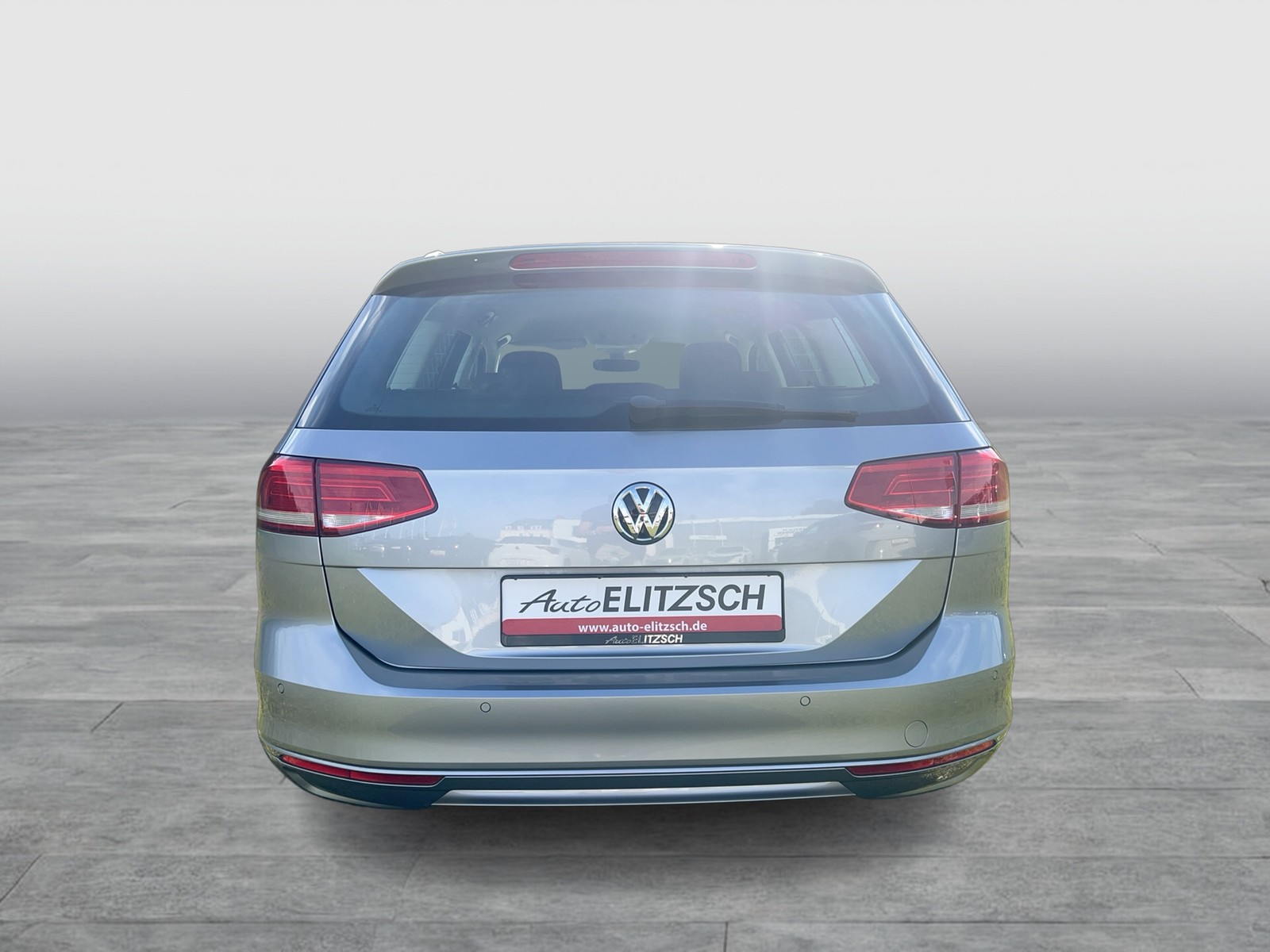 Fahrzeugabbildung Volkswagen Passat Variant TSI Comfortline BMT LED Navi ACC RFK