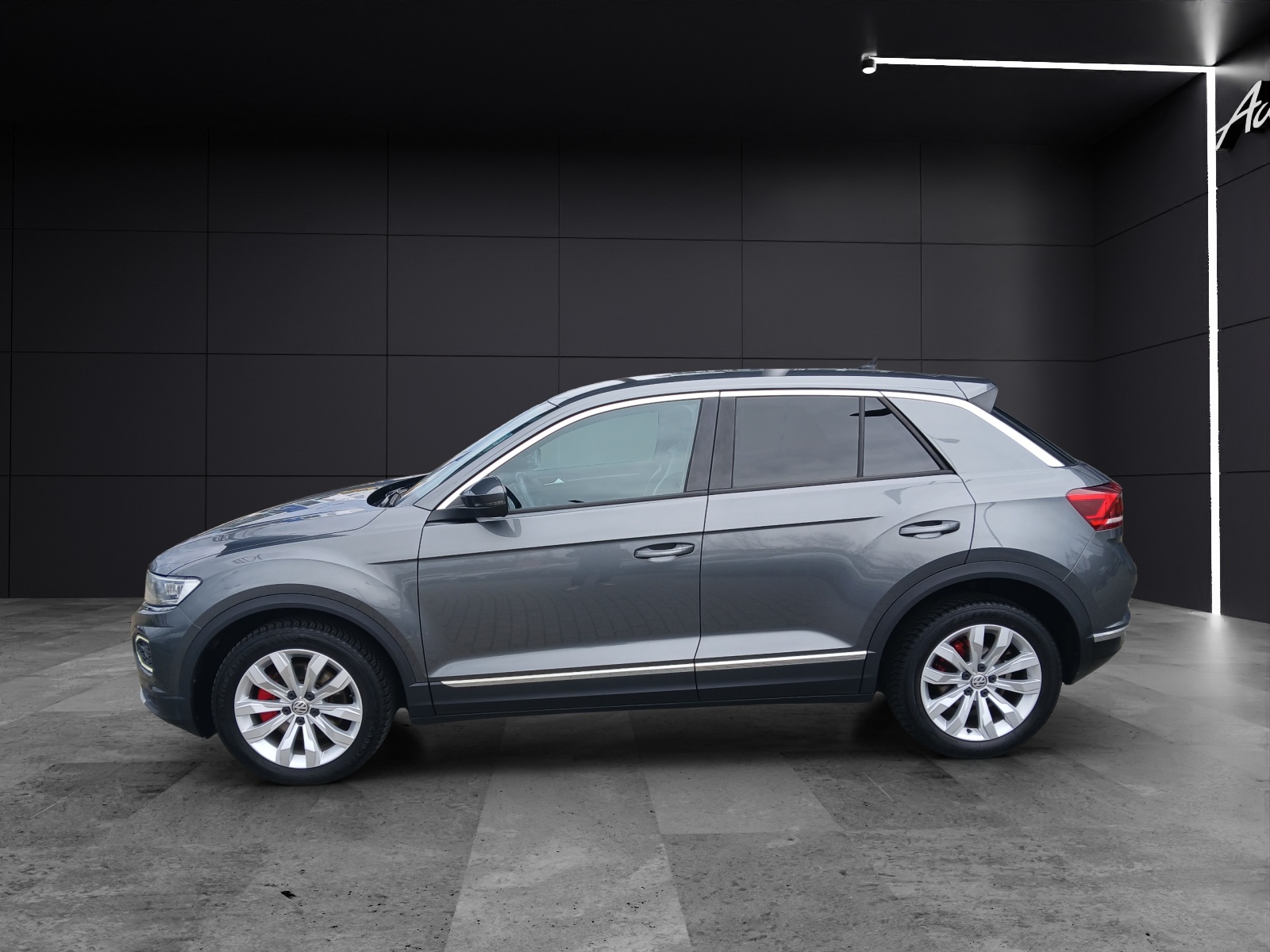 Fahrzeugabbildung Volkswagen T-Roc 1.5 l TSI Sport DSG LED Standh.