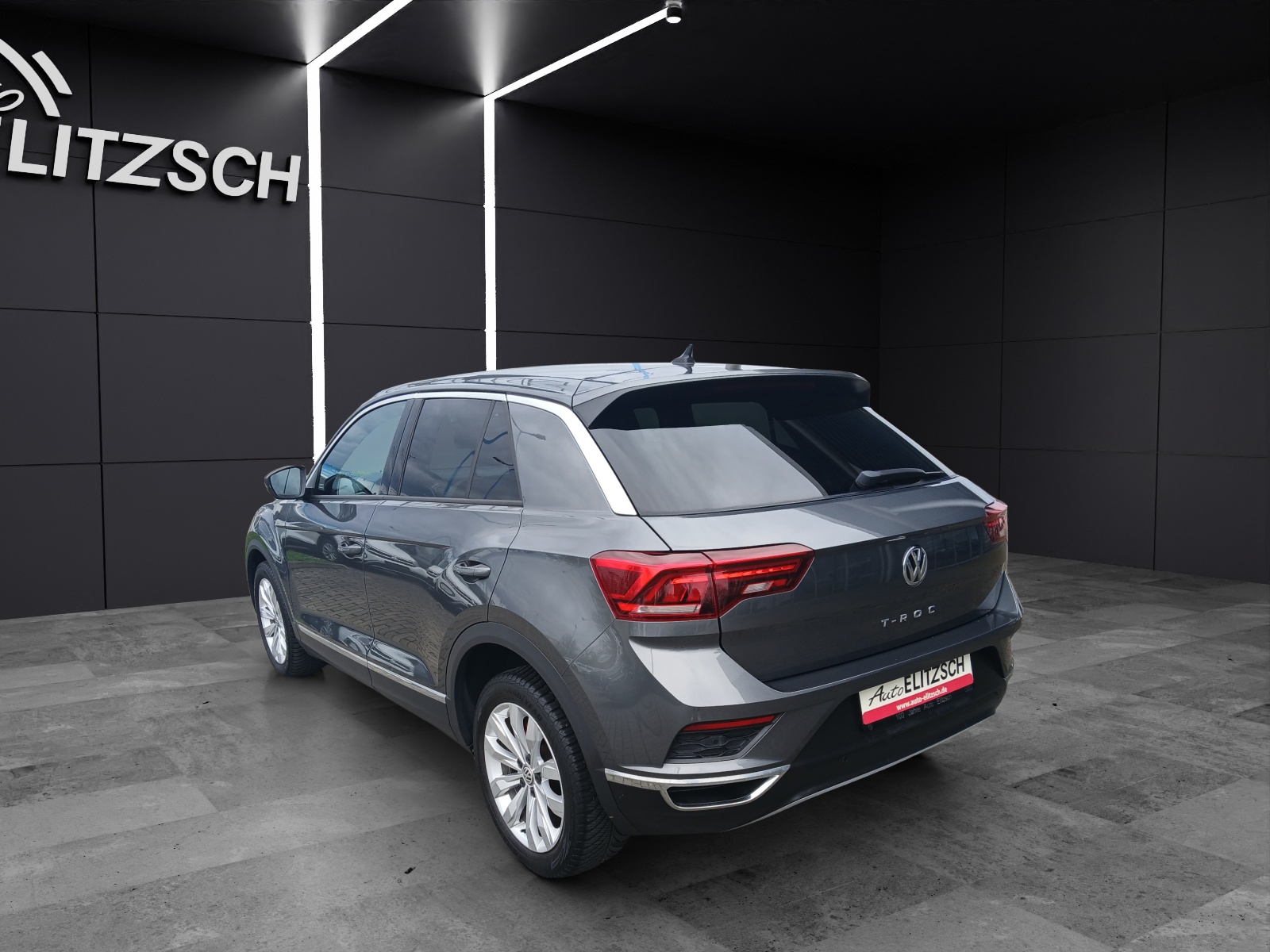 Fahrzeugabbildung Volkswagen T-Roc 1.5 l TSI Sport DSG LED Standh.
