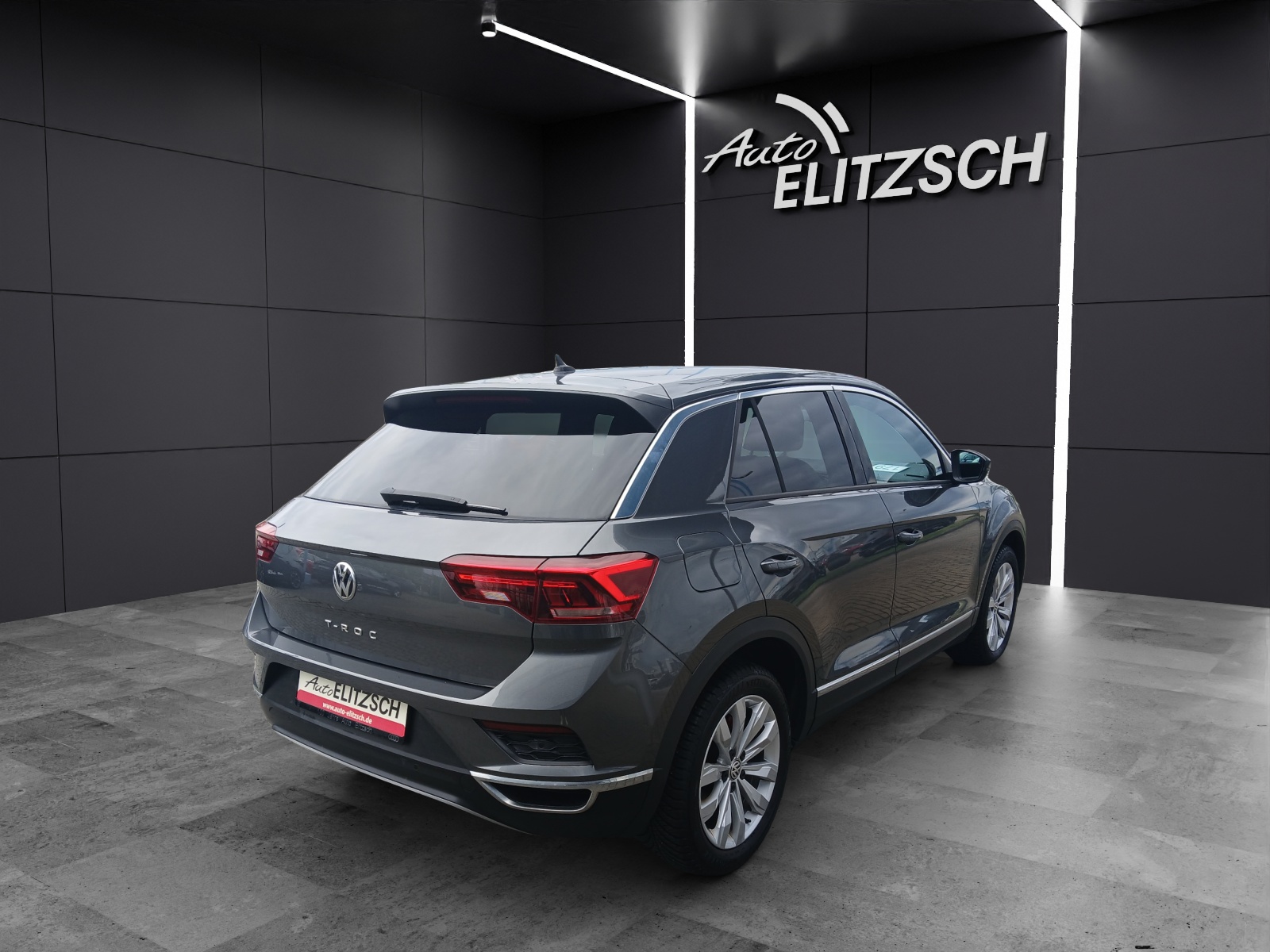 Fahrzeugabbildung Volkswagen T-Roc 1.5 l TSI Sport DSG LED Standh.