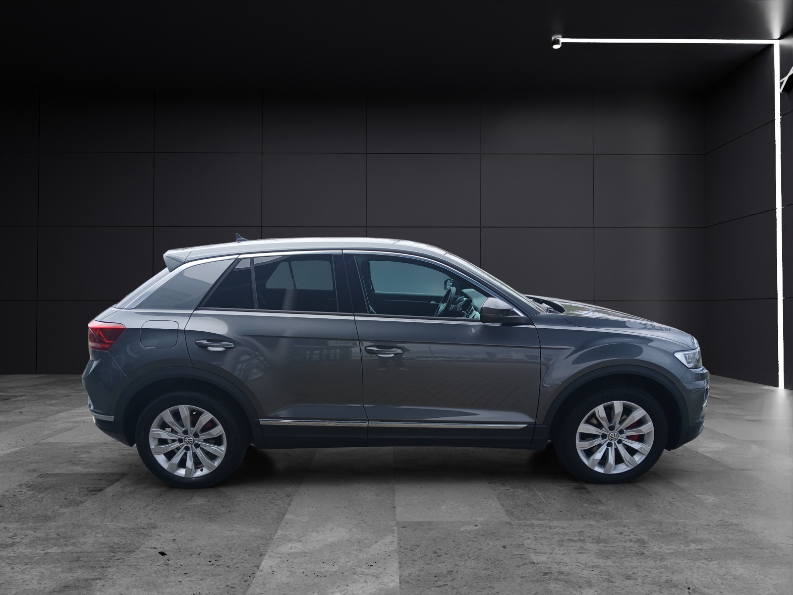Fahrzeugabbildung Volkswagen T-Roc 1.5 l TSI Sport DSG LED Standh.