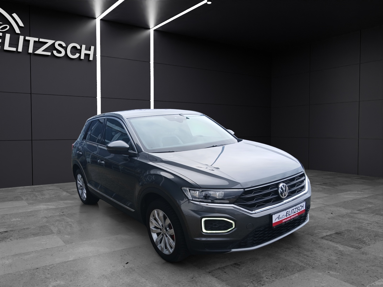 Fahrzeugabbildung Volkswagen T-Roc 1.5 l TSI Sport DSG LED Standh.