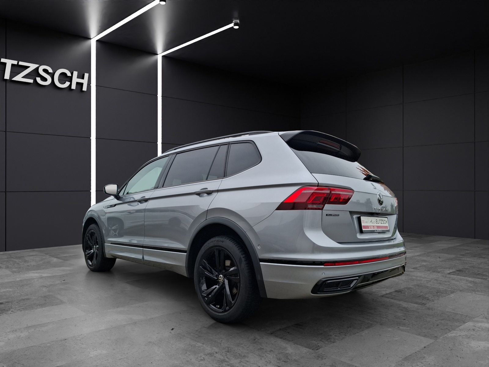 Fahrzeugabbildung Volkswagen Tiguan Allspace TDI R-Line DSG 4M STH Matrix AHK Navi Pano AID ACC RFK SH