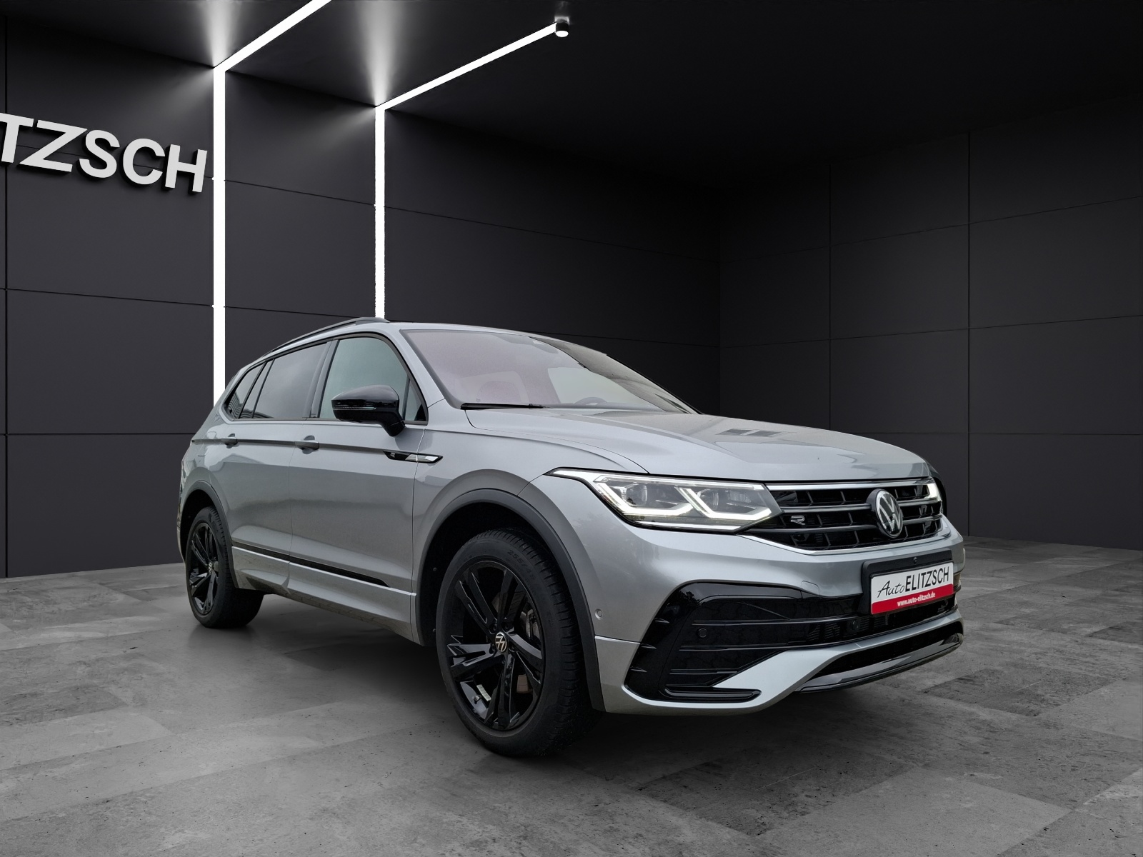 Fahrzeugabbildung Volkswagen Tiguan Allspace TDI R-Line DSG 4M STH Matrix AHK Navi Pano AID ACC RFK SH