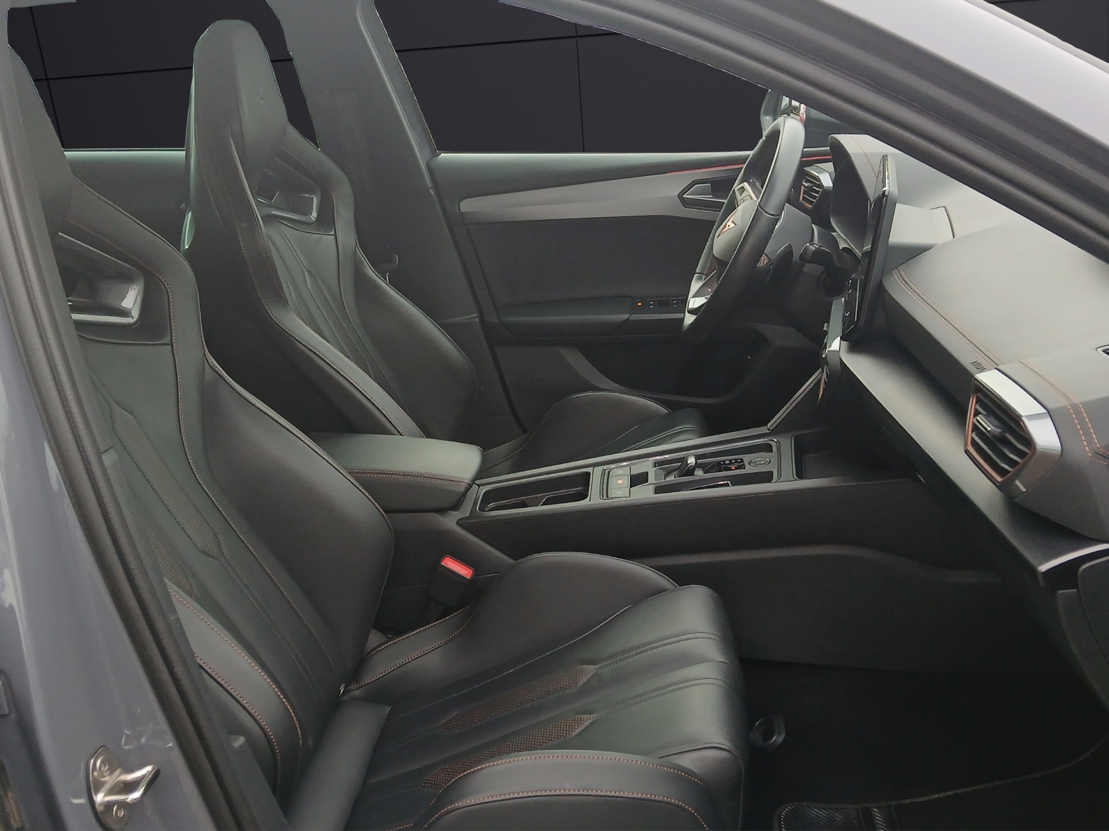 Fahrzeugabbildung CUPRA Leon ST VZ CUP DSG 4Drive LED Brembo AHK Navi Leder ACC RFK SH 19