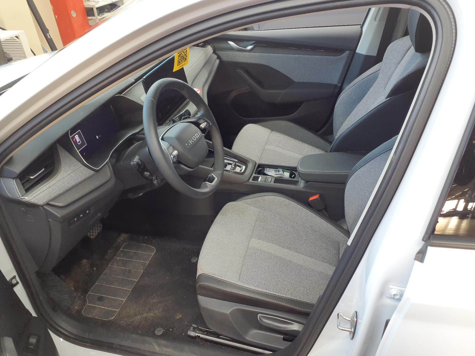 Fahrzeugabbildung SKODA Octavia Combi TDI Selection DSG Matrix Navi ACC 360° HUD SH