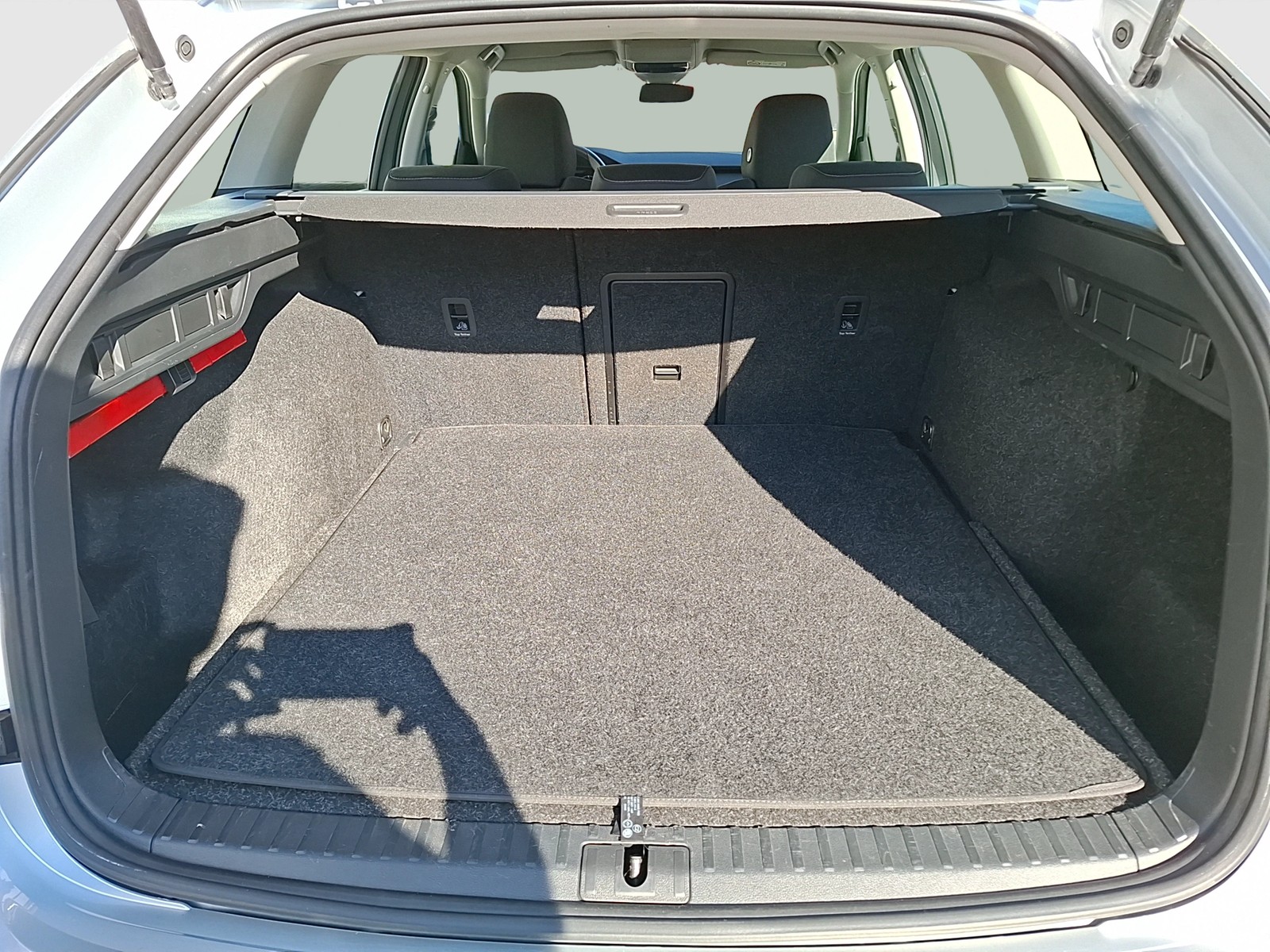Fahrzeugabbildung SKODA Octavia Combi TDI Ambition LED Navi ACC PDC SH