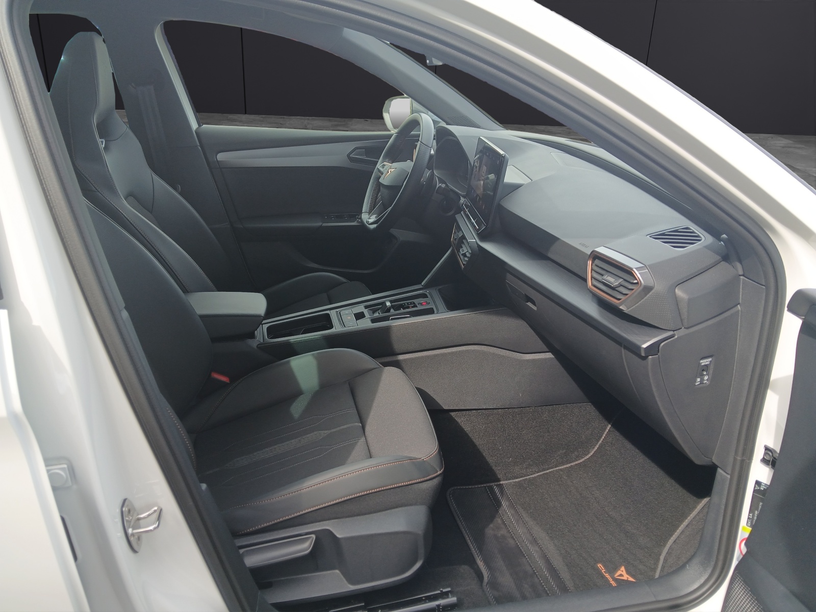 Fahrzeugabbildung CUPRA Leon SP TSI DSG LED AHK Navi ACC RFK SH