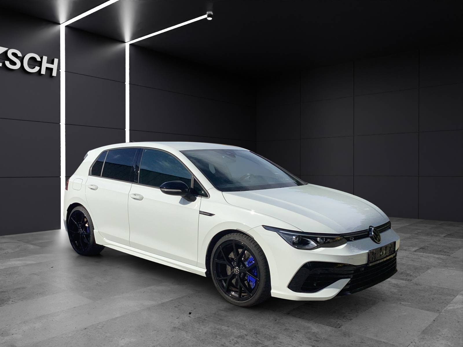Fahrzeugabbildung Volkswagen Golf VIII R DSG 4M Black-Stye Matrix Akrapovic Harman Navi AID ACC RFK SHZ 19