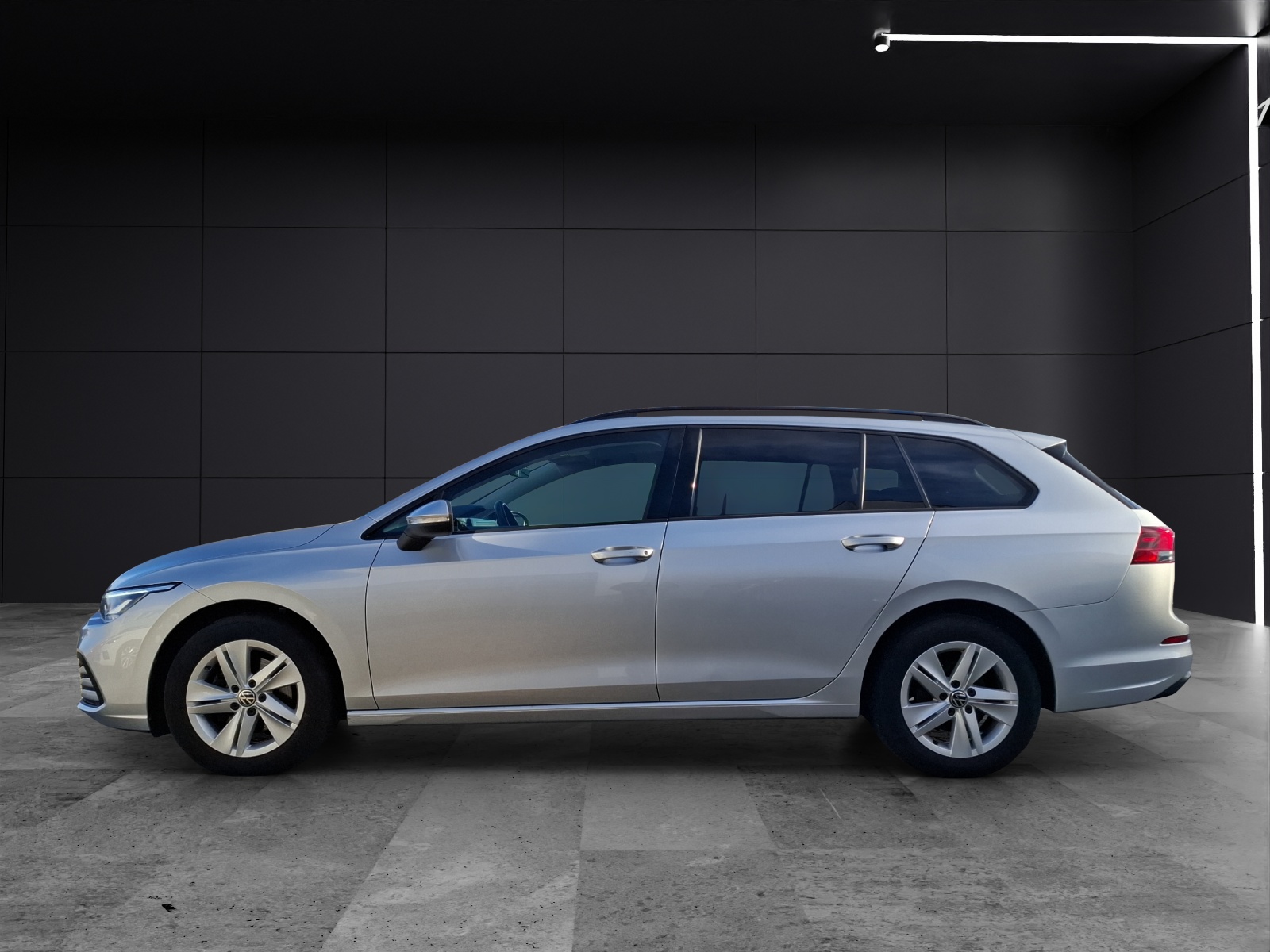 Fahrzeugabbildung Volkswagen Golf VIII Variant TSI Standhzg Kamera ACC LED Navi HUD AID